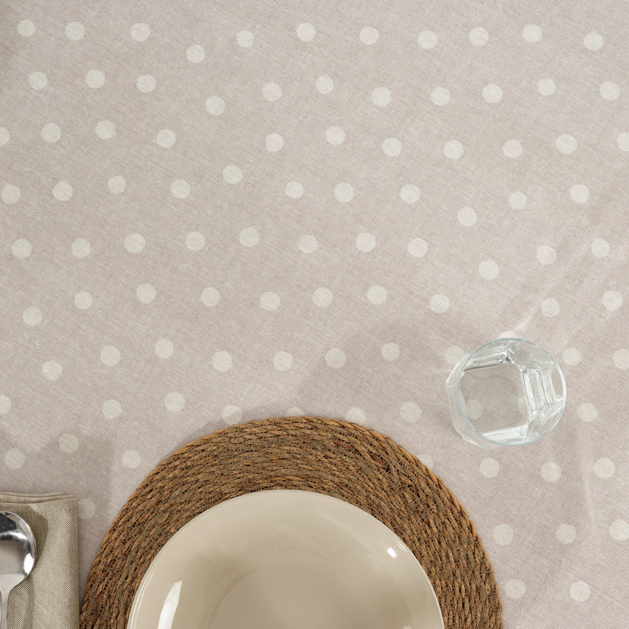 Round stain-resistant tablecloth 0120-175