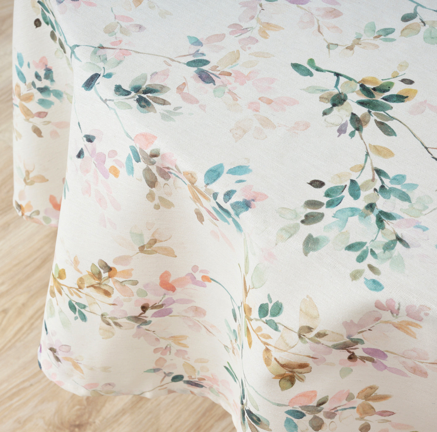 Round stain-resistant tablecloth 0120-247