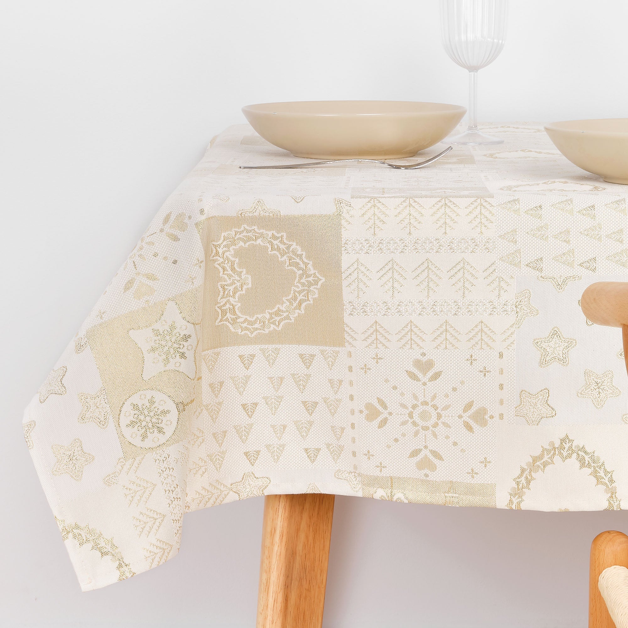 Jacquard tablecloth R22124 Natural Gold Lurex