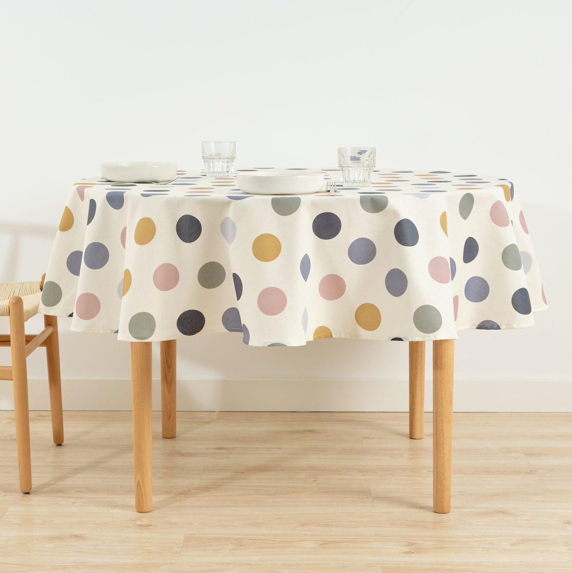 Round stain-resistant tablecloth 0120-160