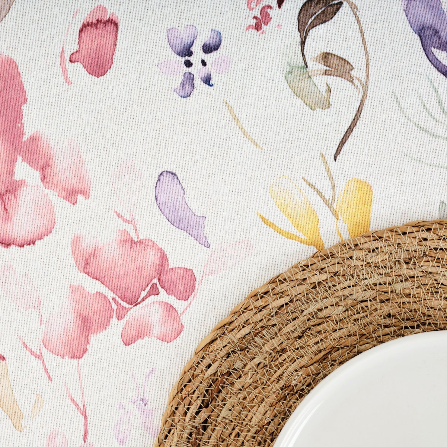 Round stain-resistant tablecloth 0120-415