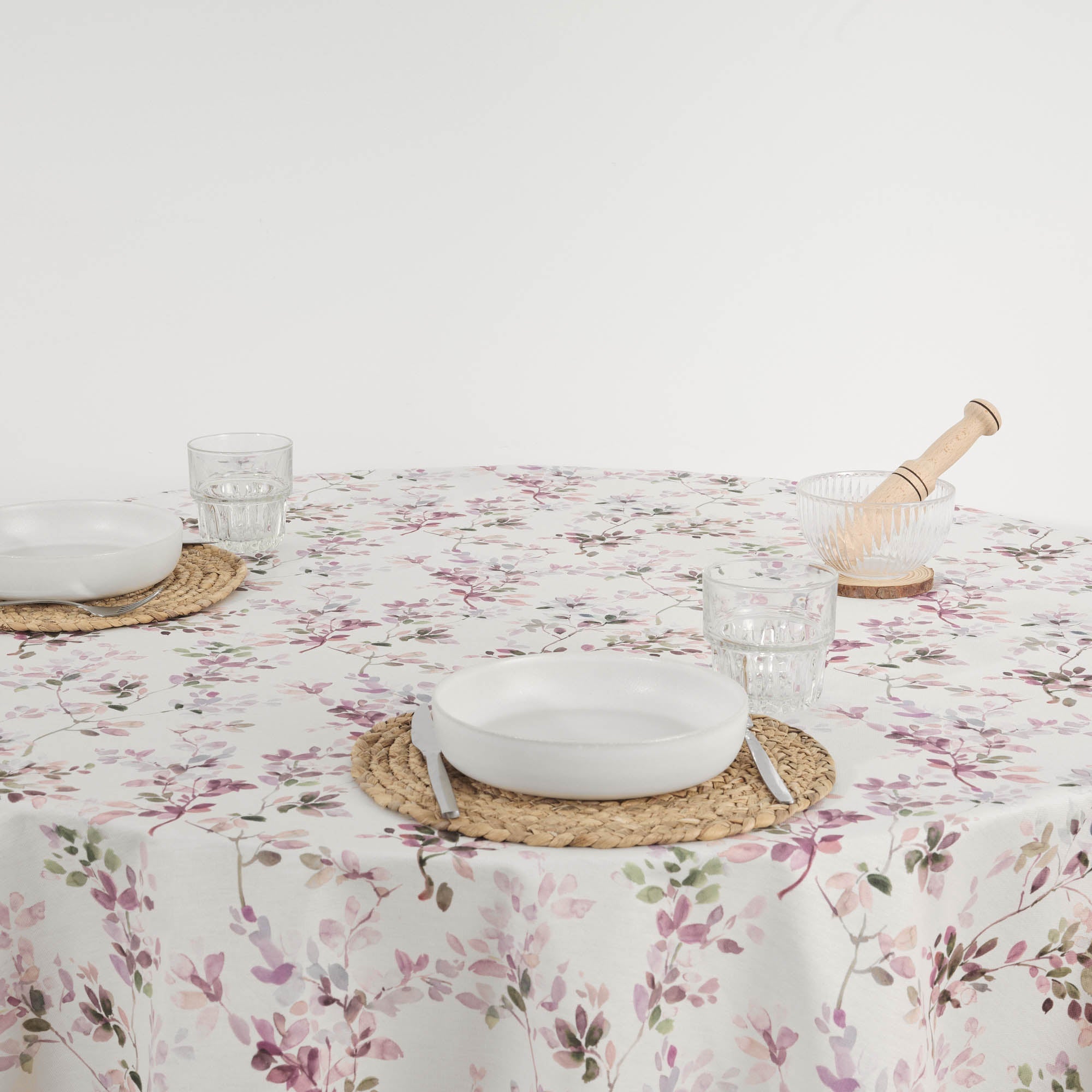 Ribe stain-resistant round tablecloth