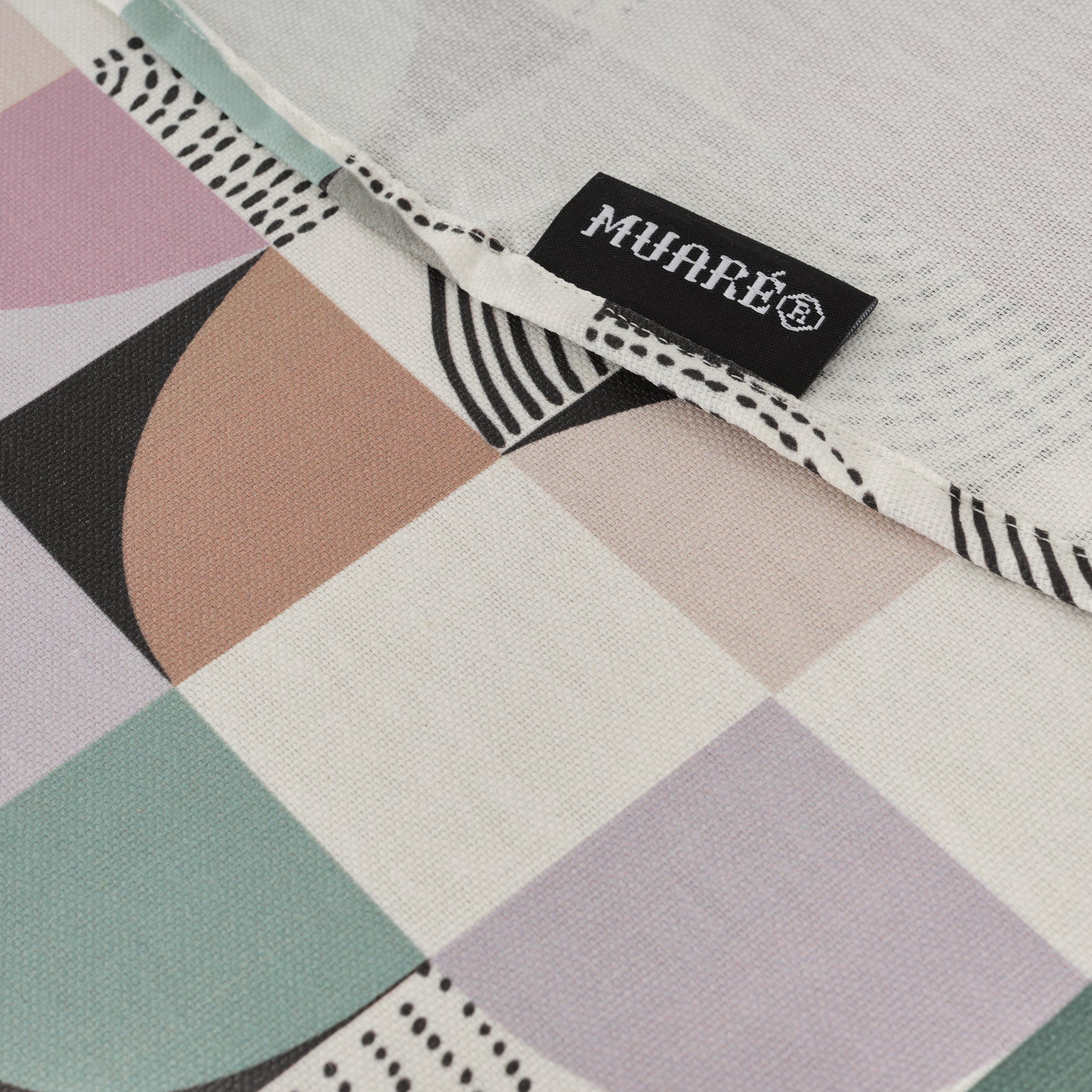 Anna Malva stain-resistant round tablecloth