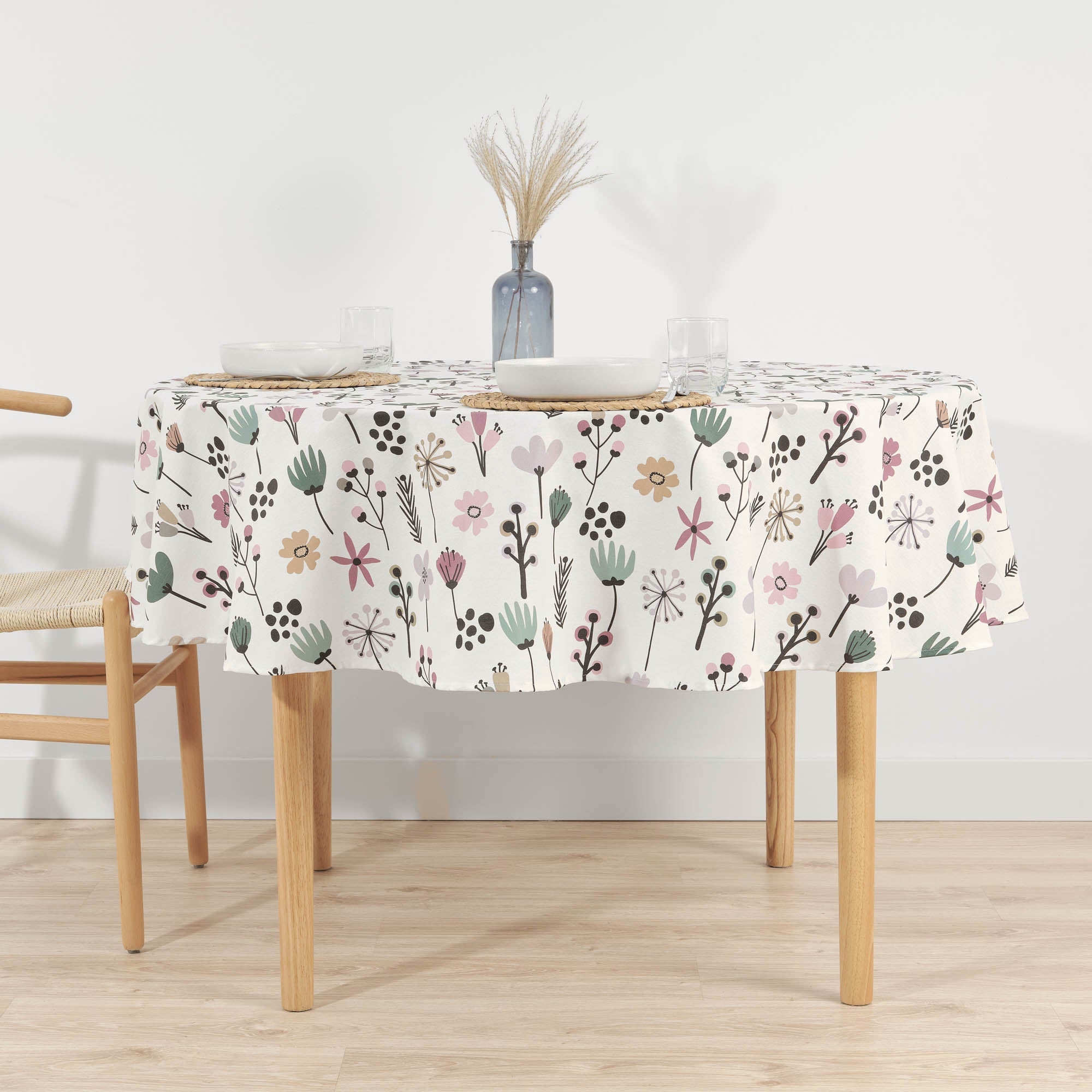 Paola Malva stain-resistant round tablecloth