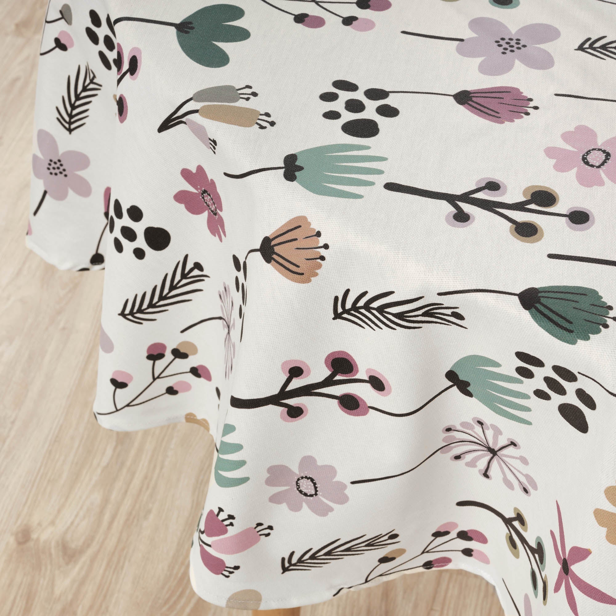 Paola Malva stain-resistant round tablecloth