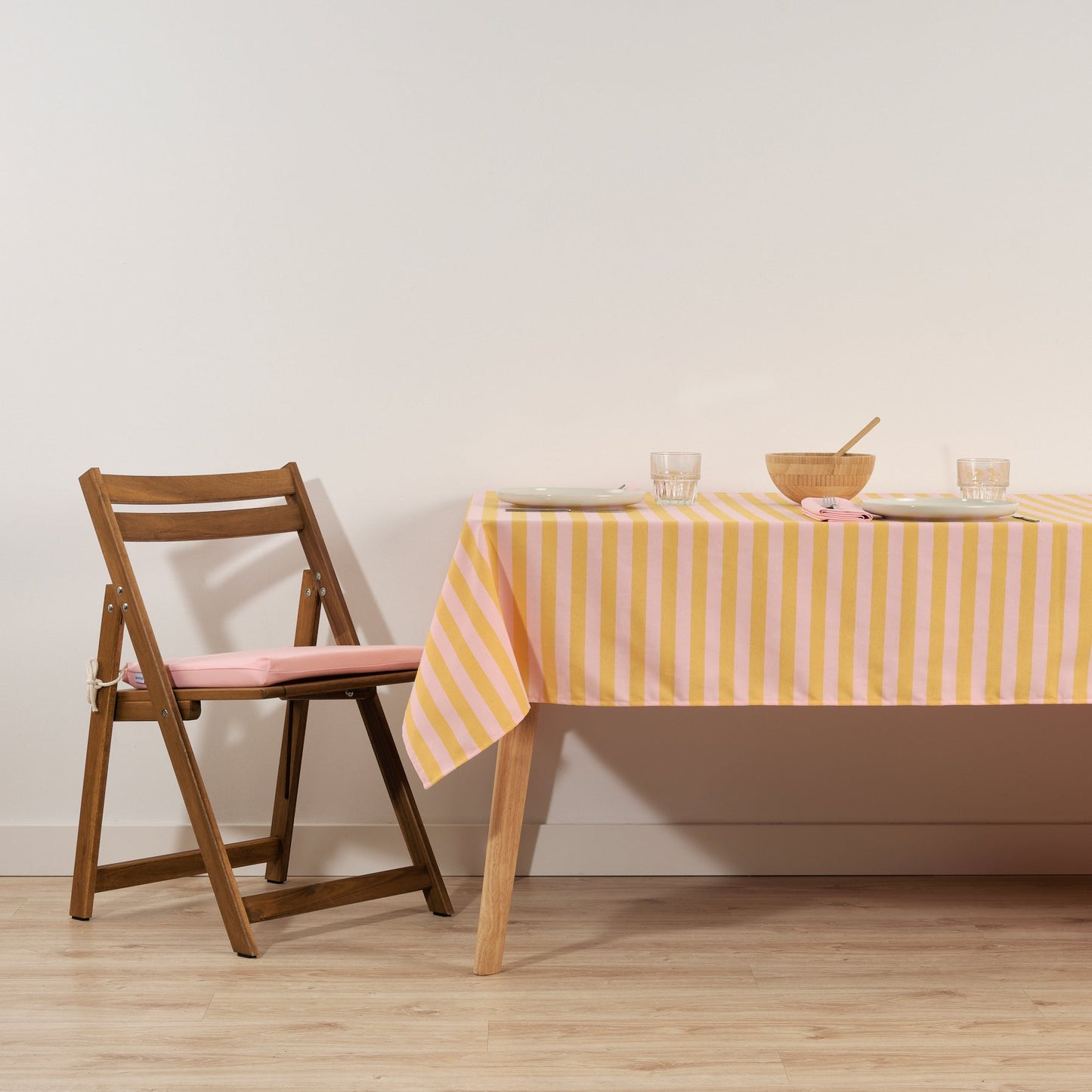 Mantel de tela jacquard Maglia Raya Rosa y Yema