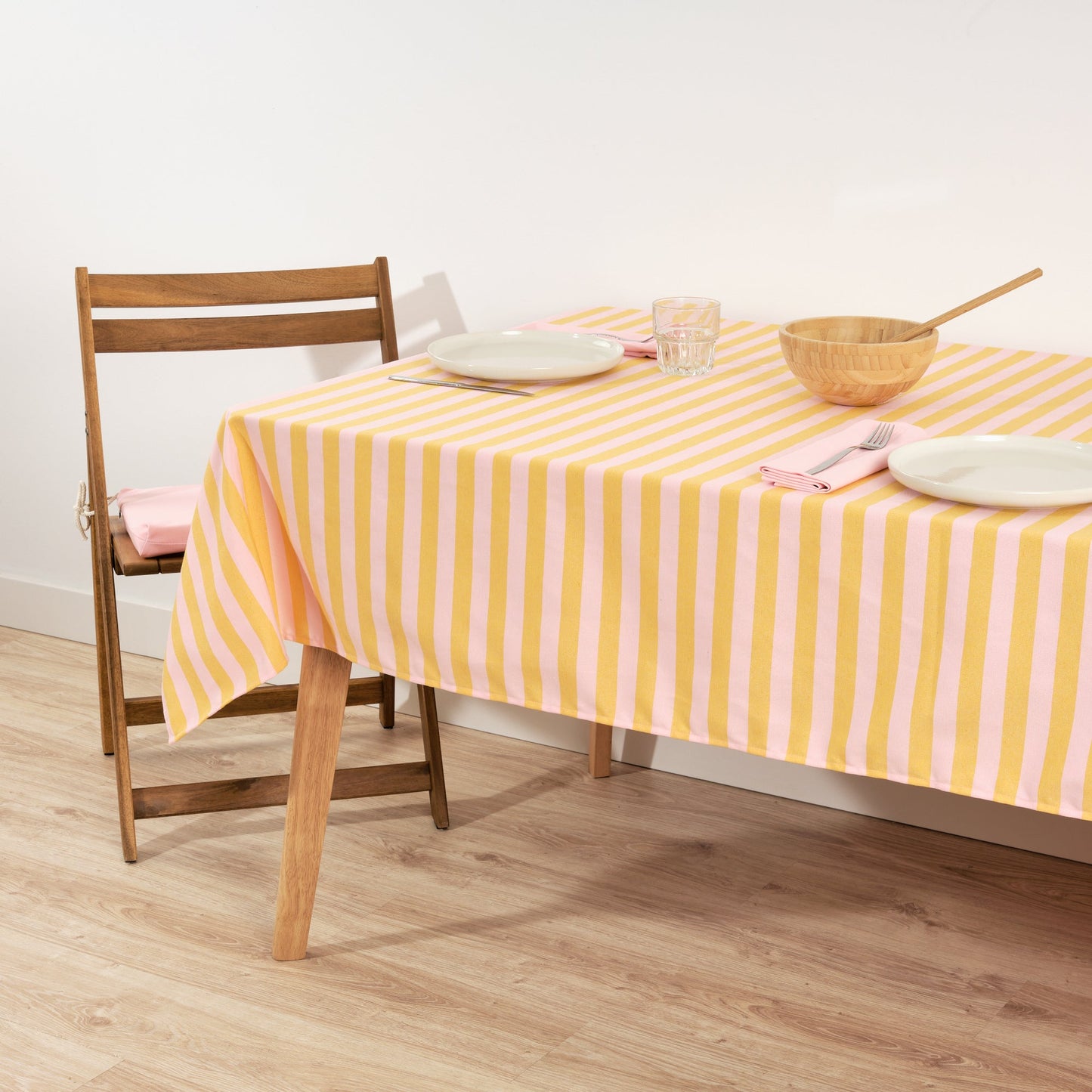 Mantel de tela jacquard Maglia Raya Rosa y Yema