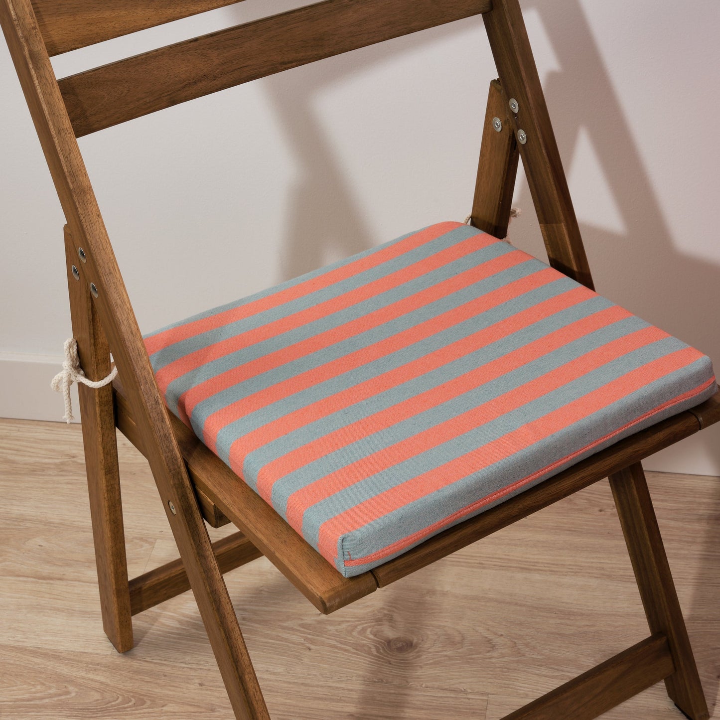 Cojín para asiento acolchado Maglia Raya Naranja y Agua 40x40x5 cm