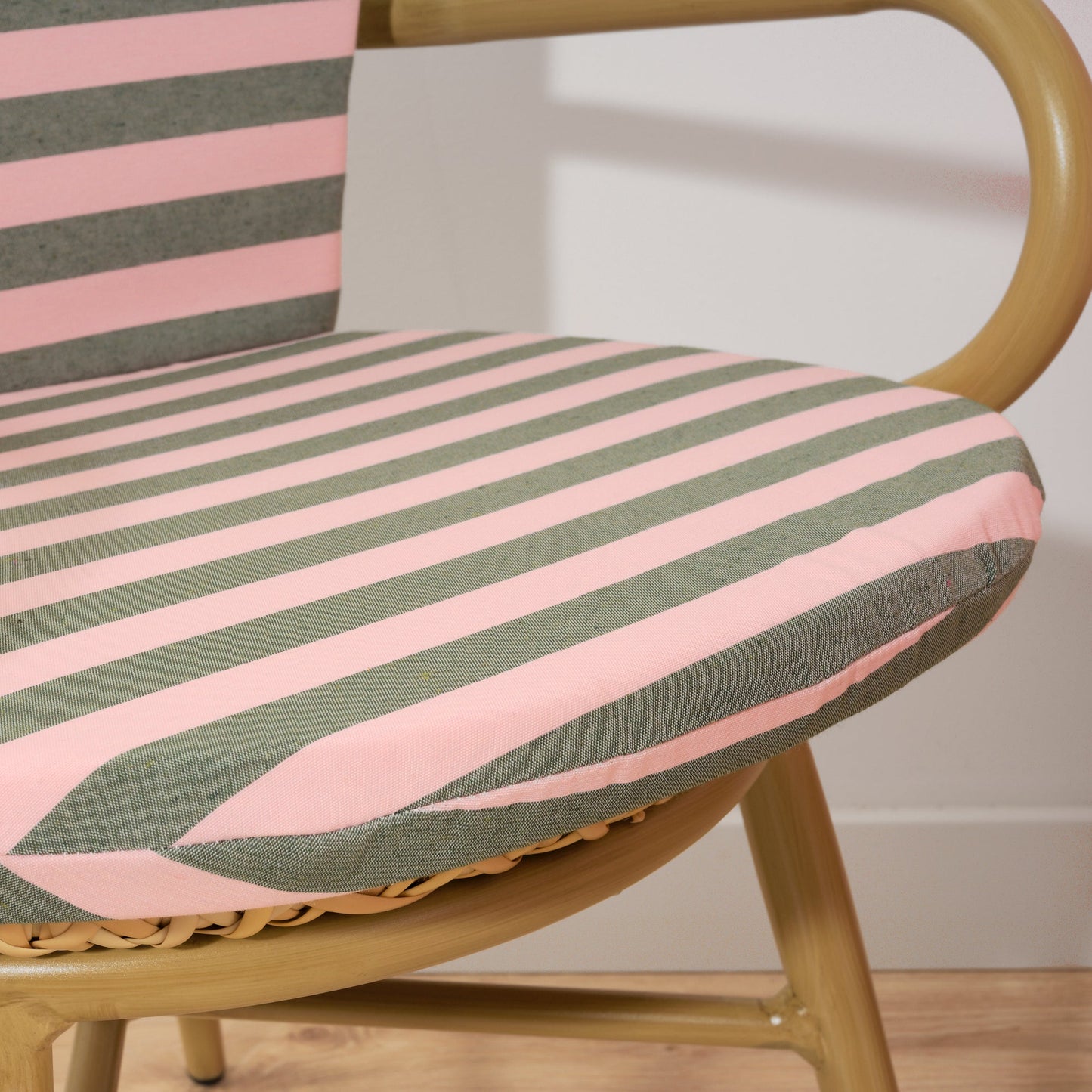 Cojín para silla de exterior Maglia Raya Rosa y Musgo 48x90 cm