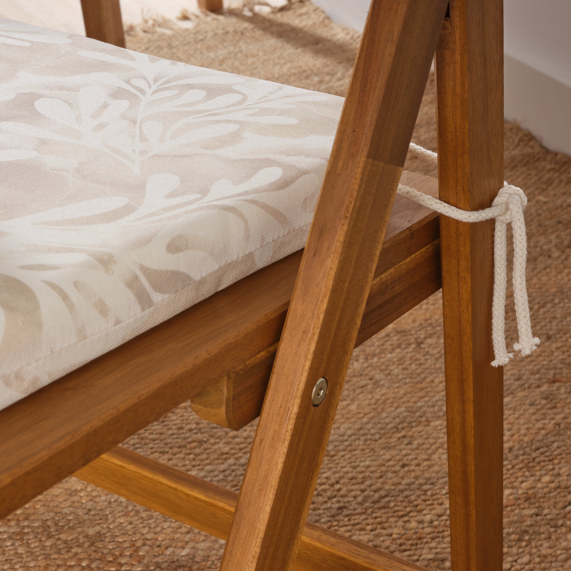 Padded seat cushion 0120-402 40x40x5 cm