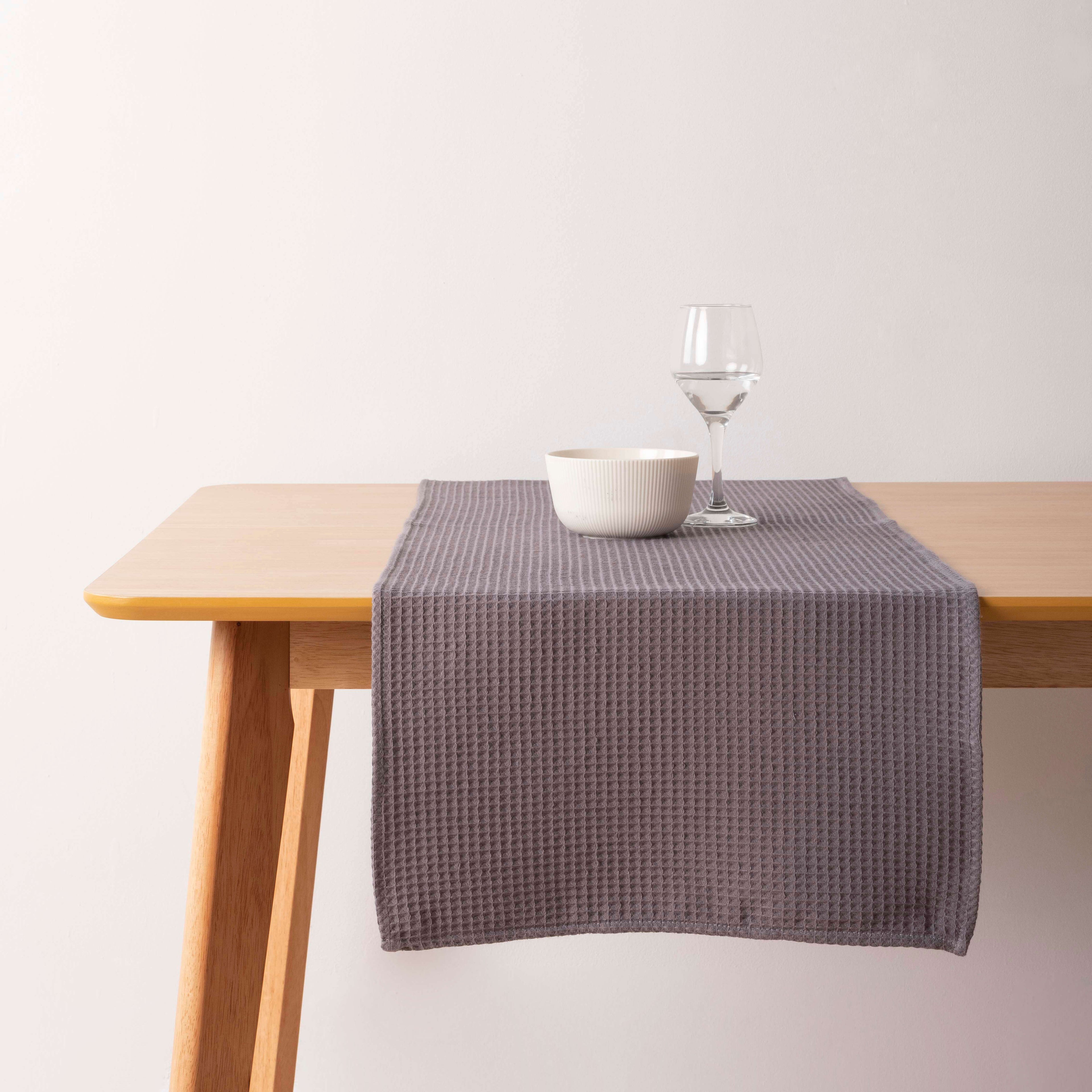 Waffle Titanium Table Runner 45x140 cm
