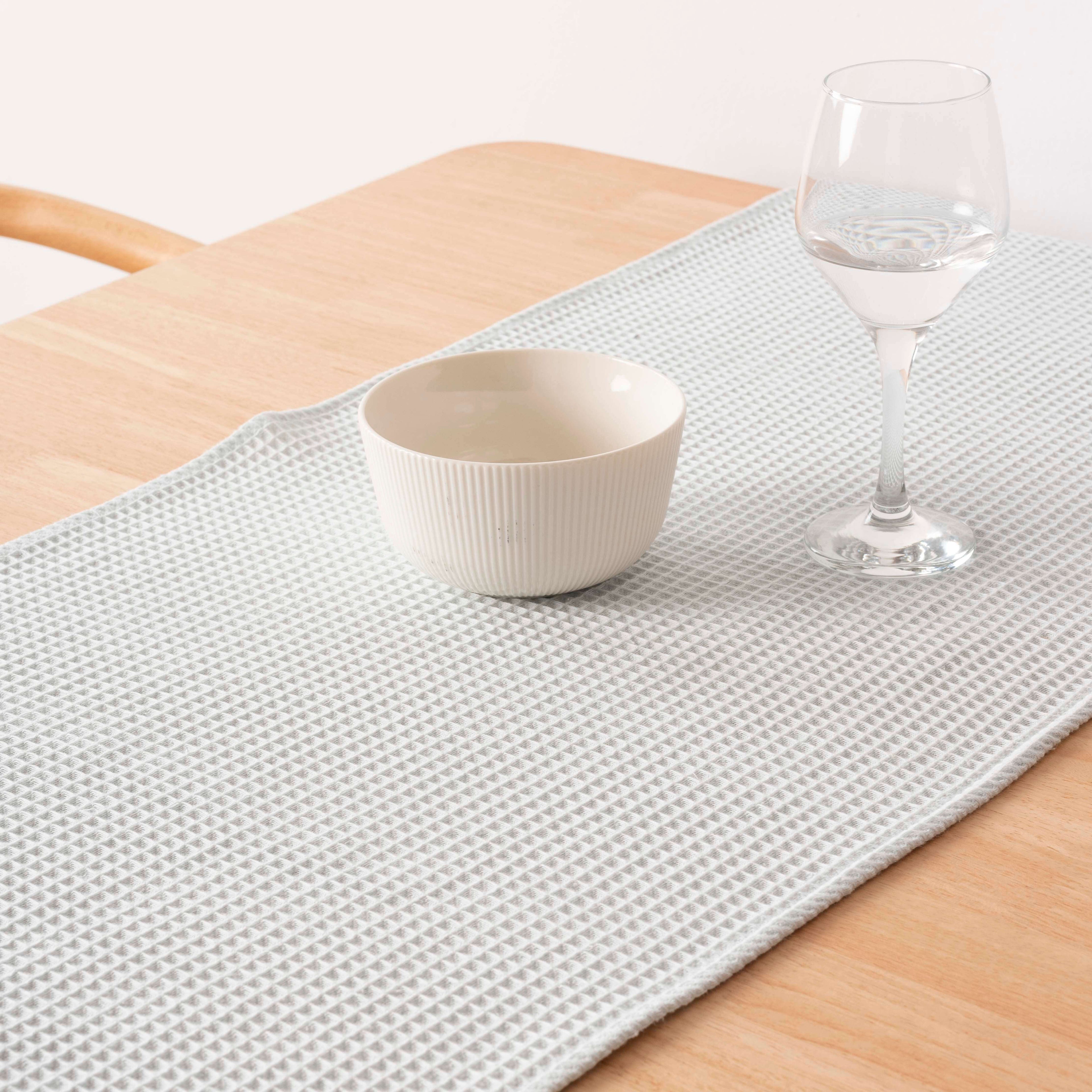 Waffle Mint Table Runner 45x140 cm