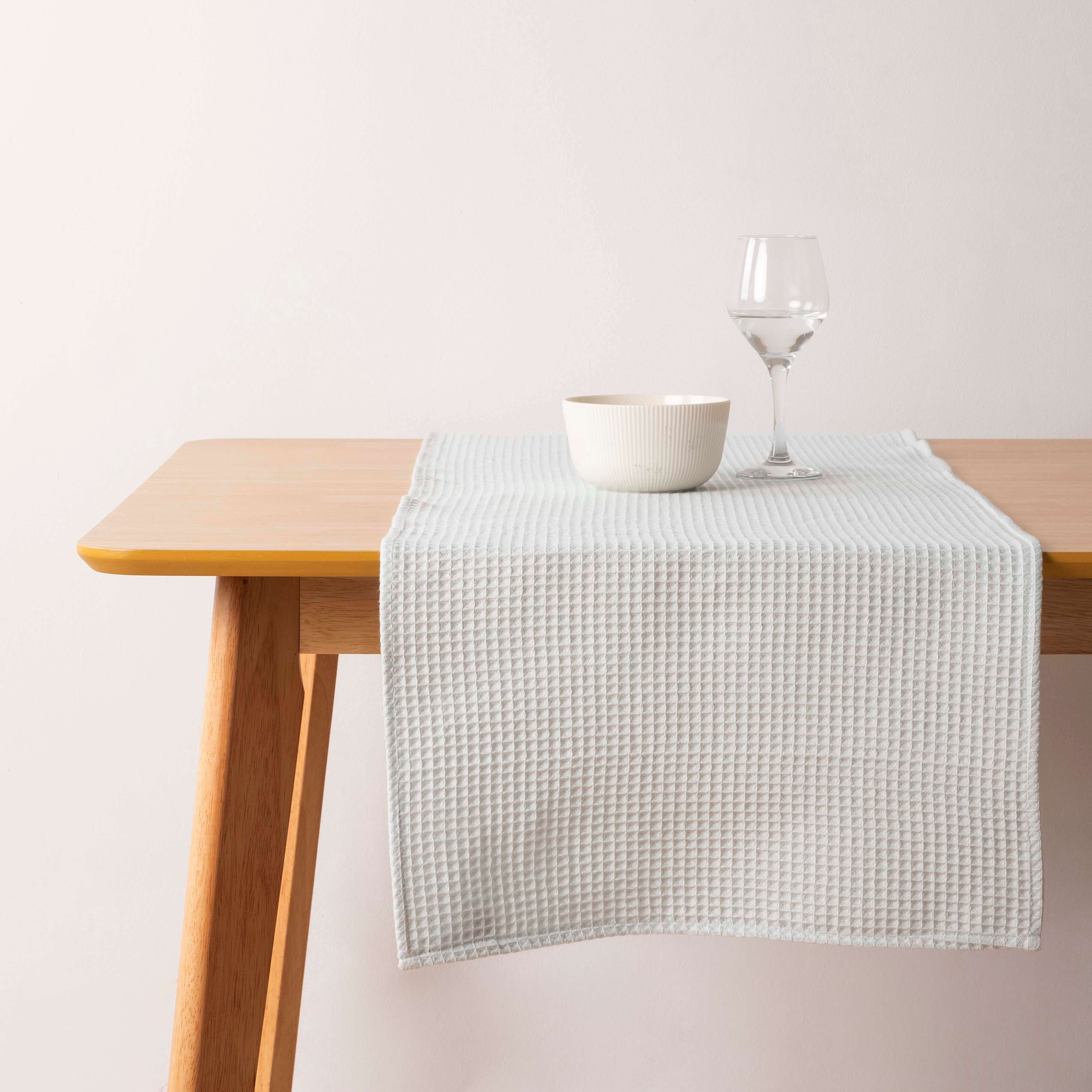Waffle Mint Table Runner 45x140 cm
