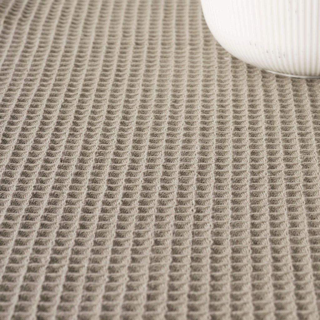 Waffle Wallnut Table Runner 45x140 cm