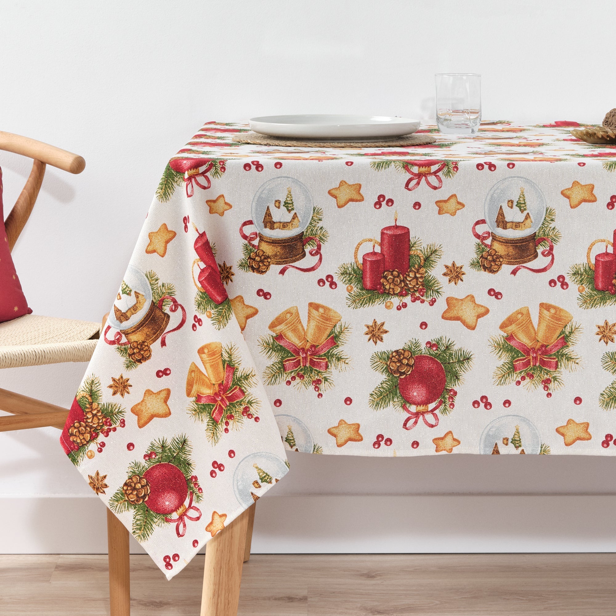 Waterproof stain-resistant cotton-lurex tablecloth Nativitatis 4 Gold