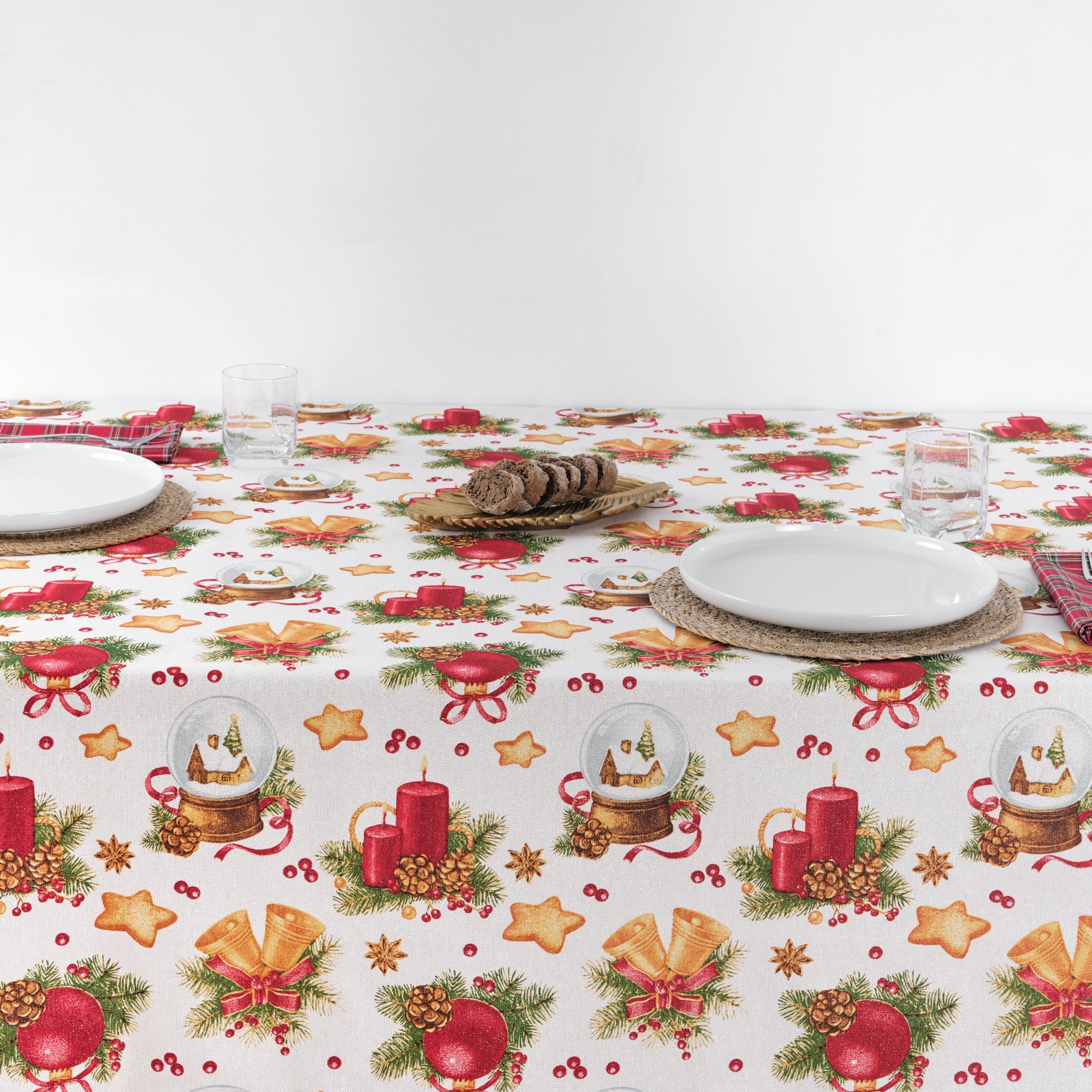 Waterproof stain-resistant cotton-lurex tablecloth Nativitatis 4 Gold