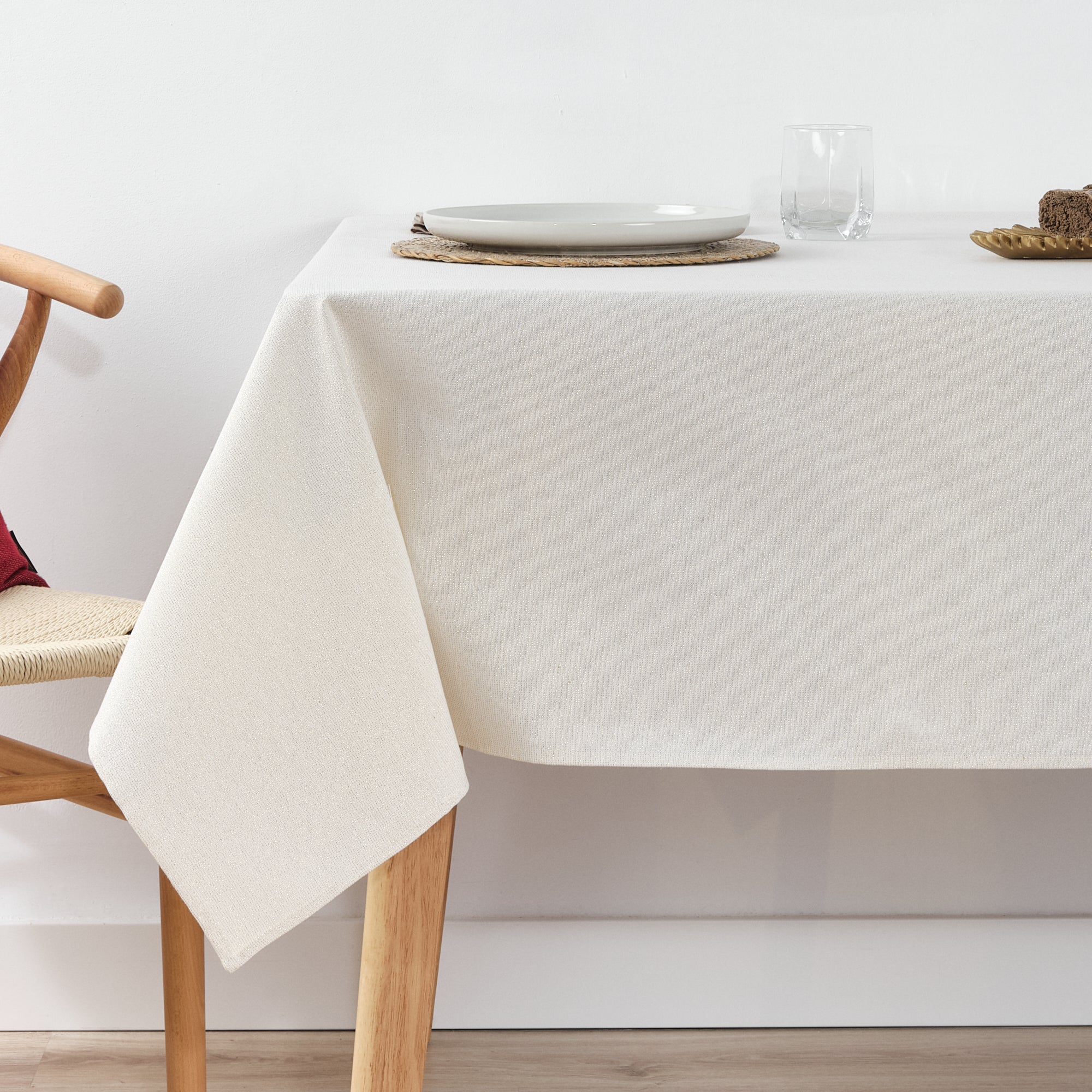 Waterproof stain-resistant cotton-lurex tablecloth, raw gold