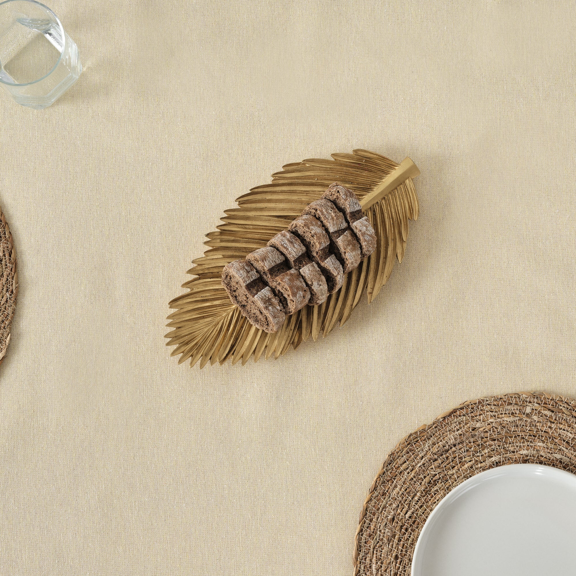 Waterproof stain-resistant cotton-lurex tablecloth, beige gold