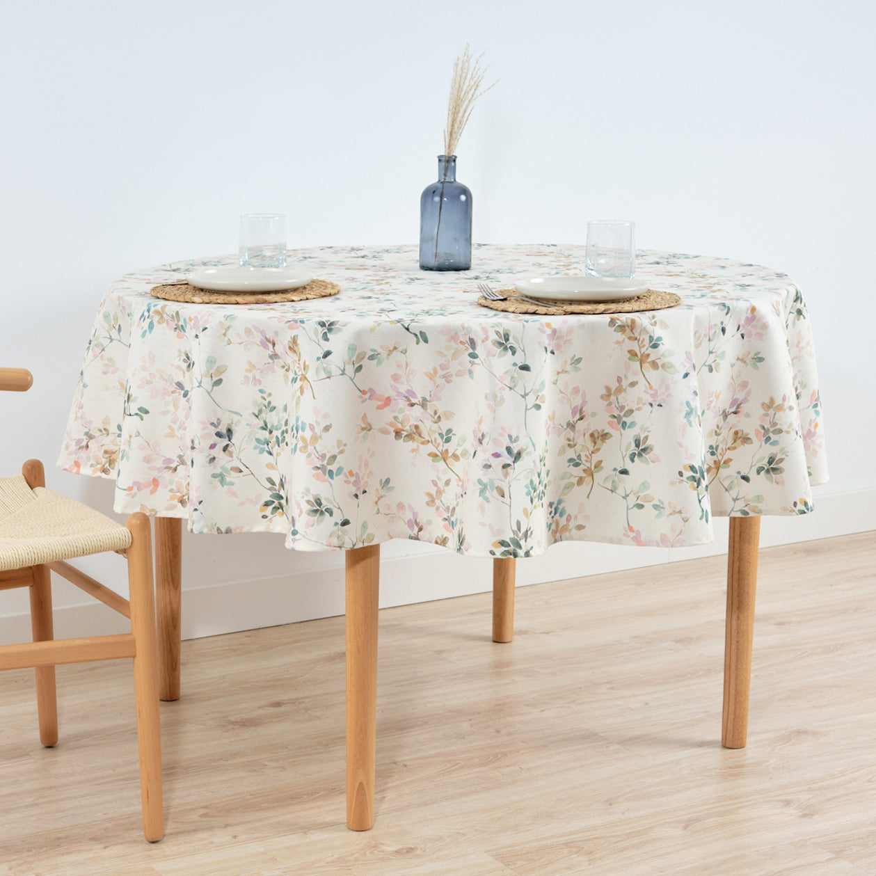 Round stain-resistant tablecloth 0120-247
