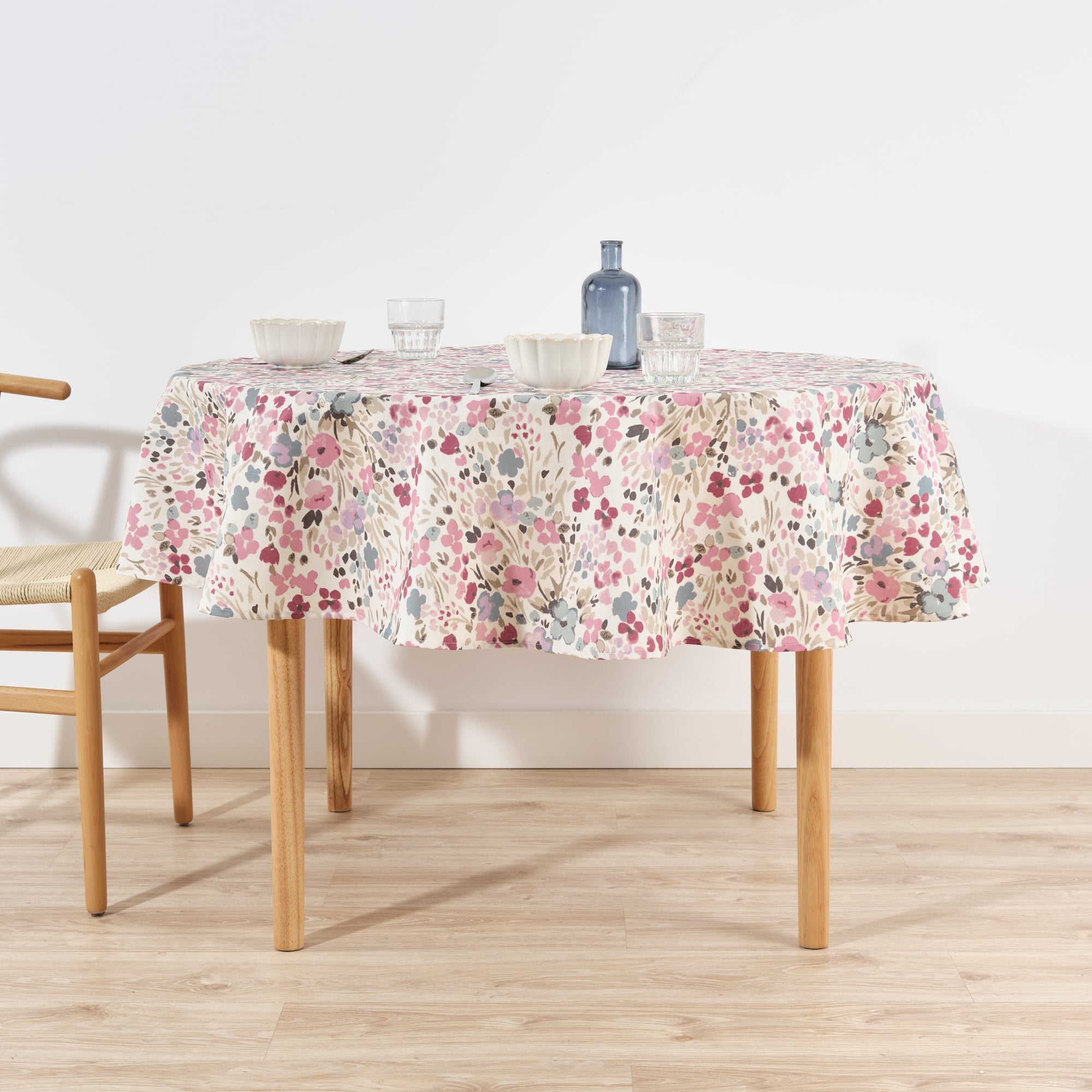 Round stain-resistant tablecloth 0120-52