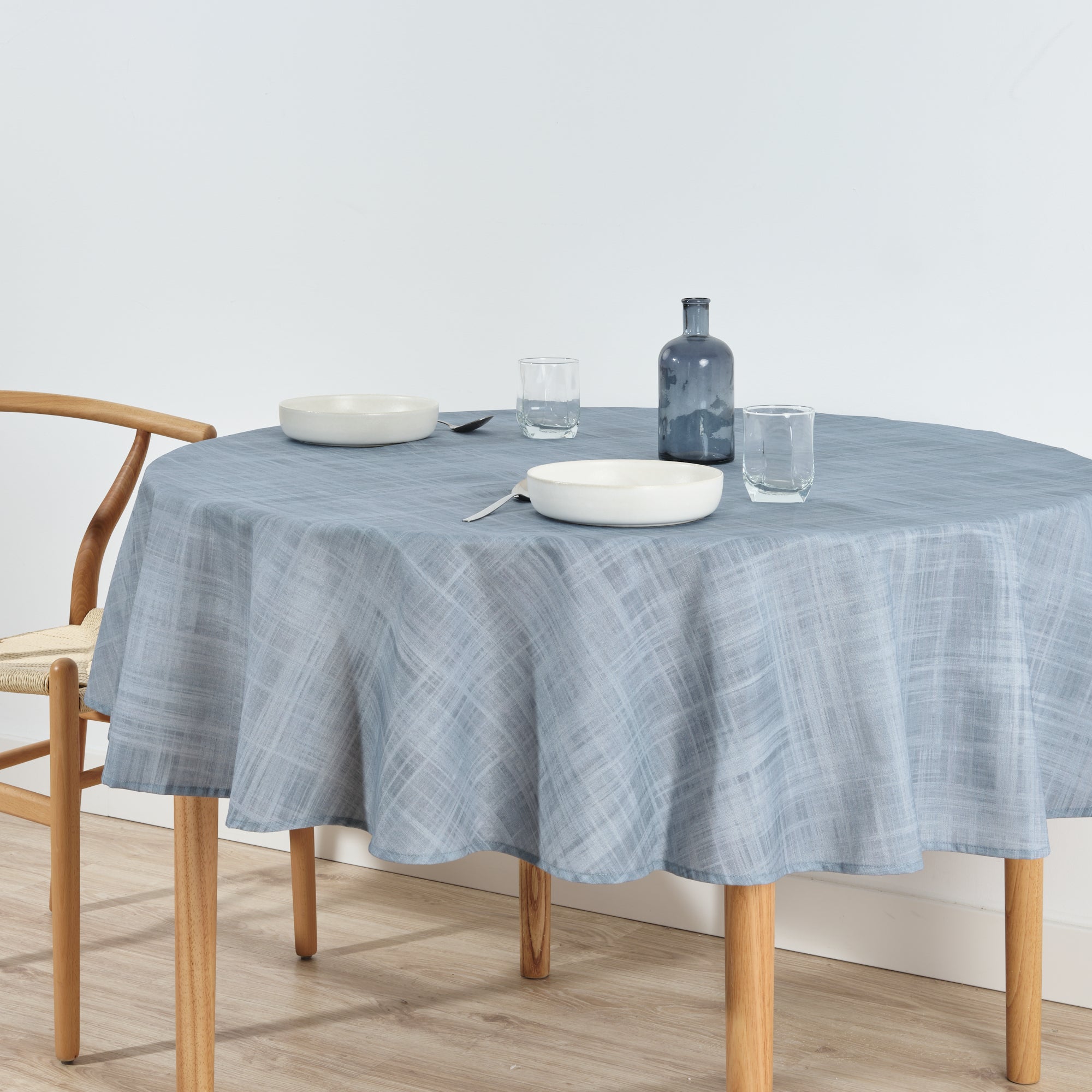 Round stain-resistant tablecloth 0120-19