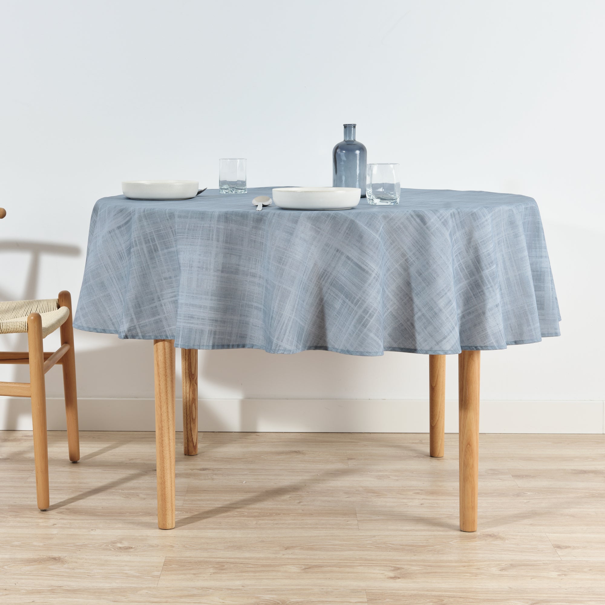 Round stain-resistant tablecloth 0120-19