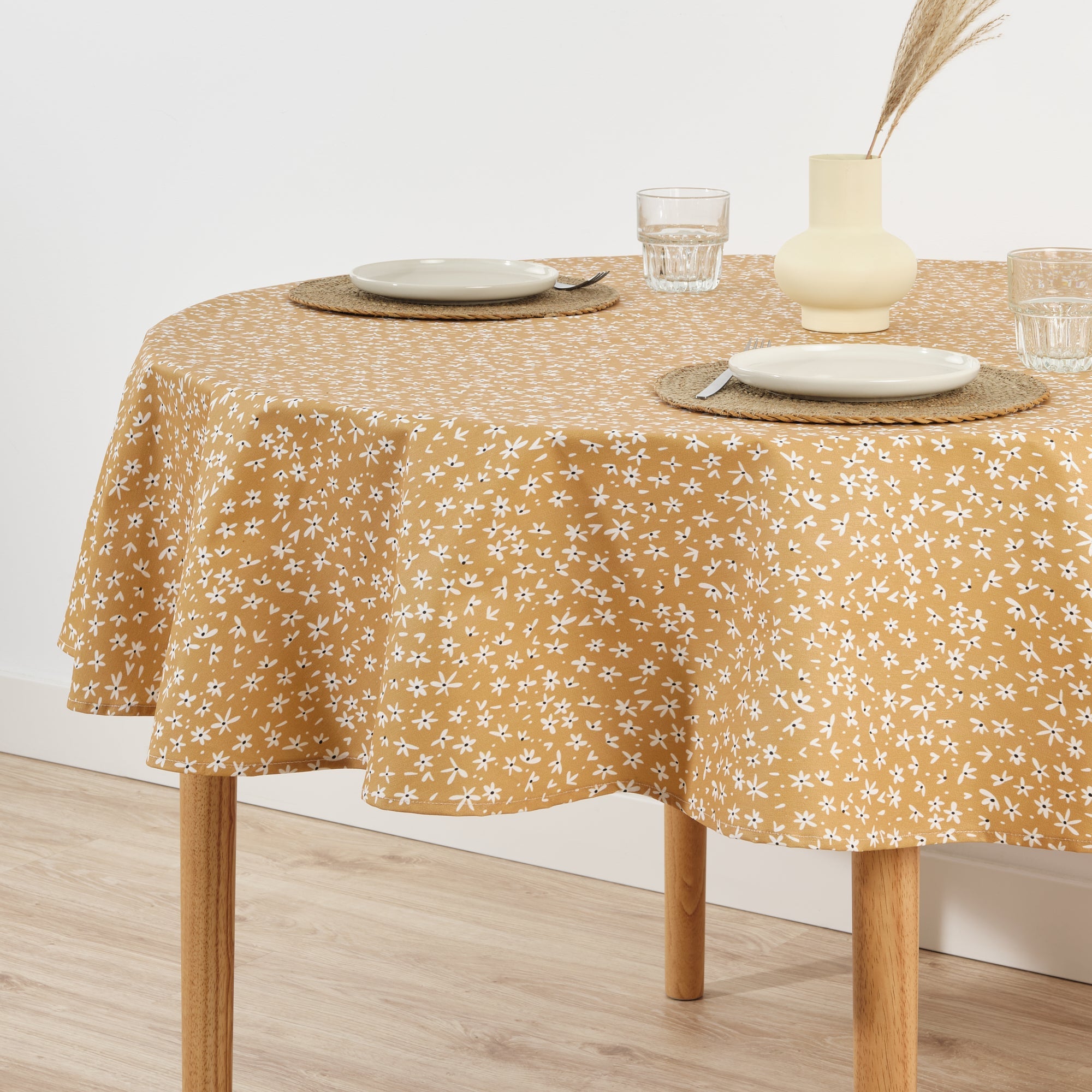 Round stain-resistant tablecloth 0120-32