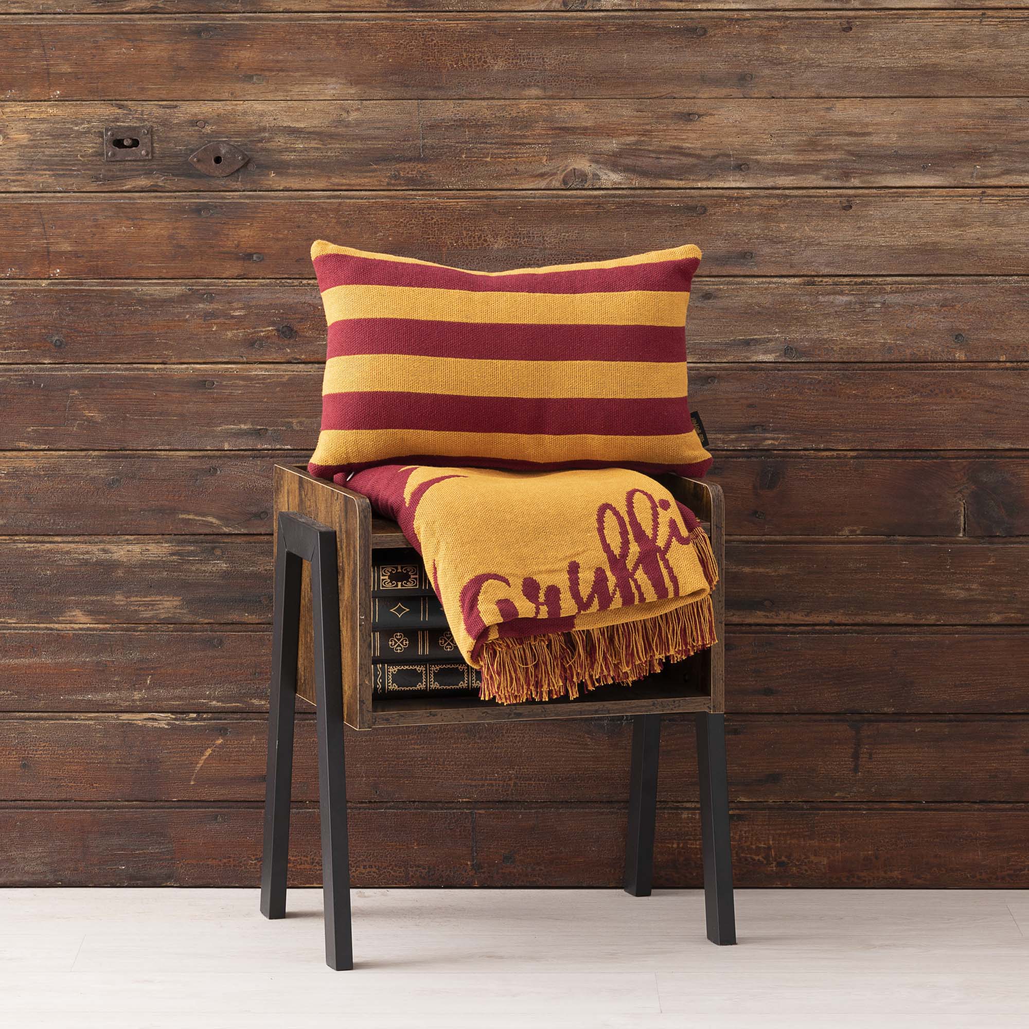 100% Cotton Cushion Cover 45x45 cm Classic Gryffindor C