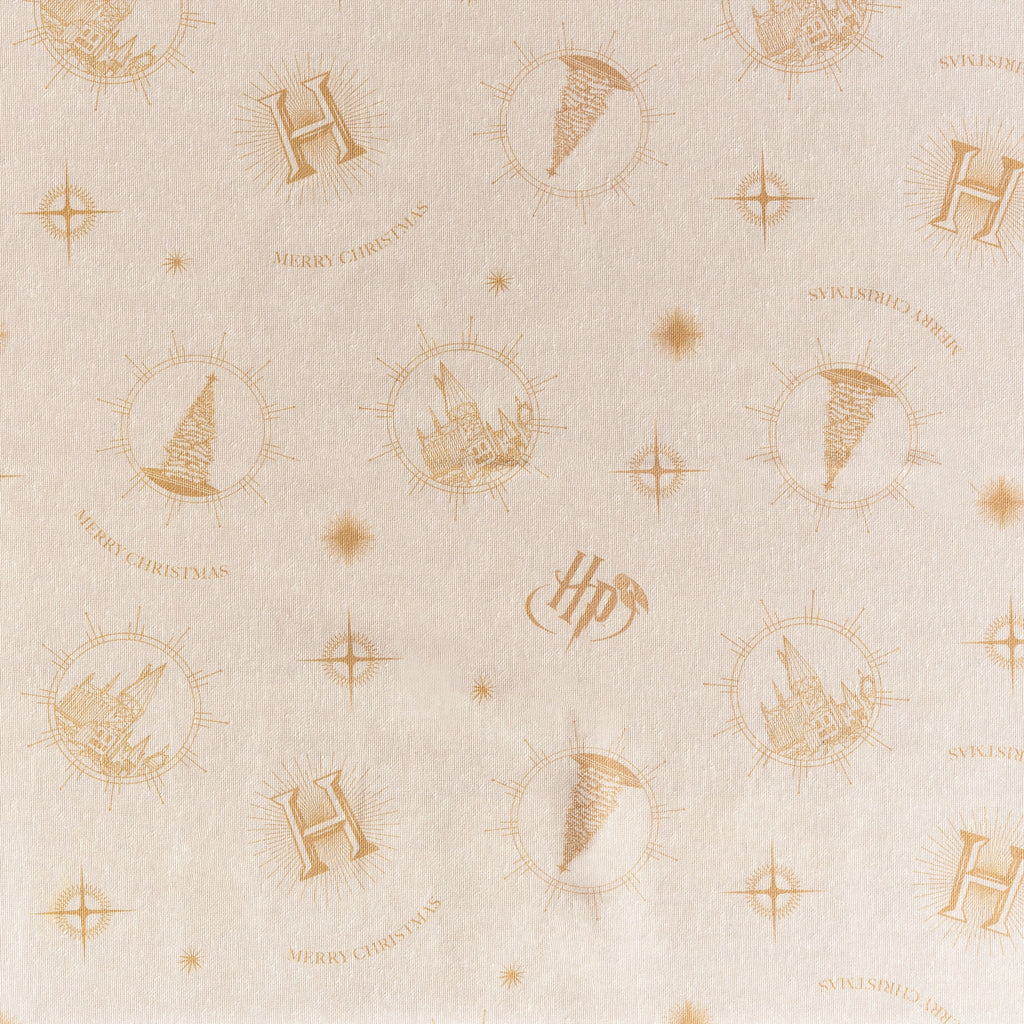 Hogwarts Christmas stain-resistant tablecloth