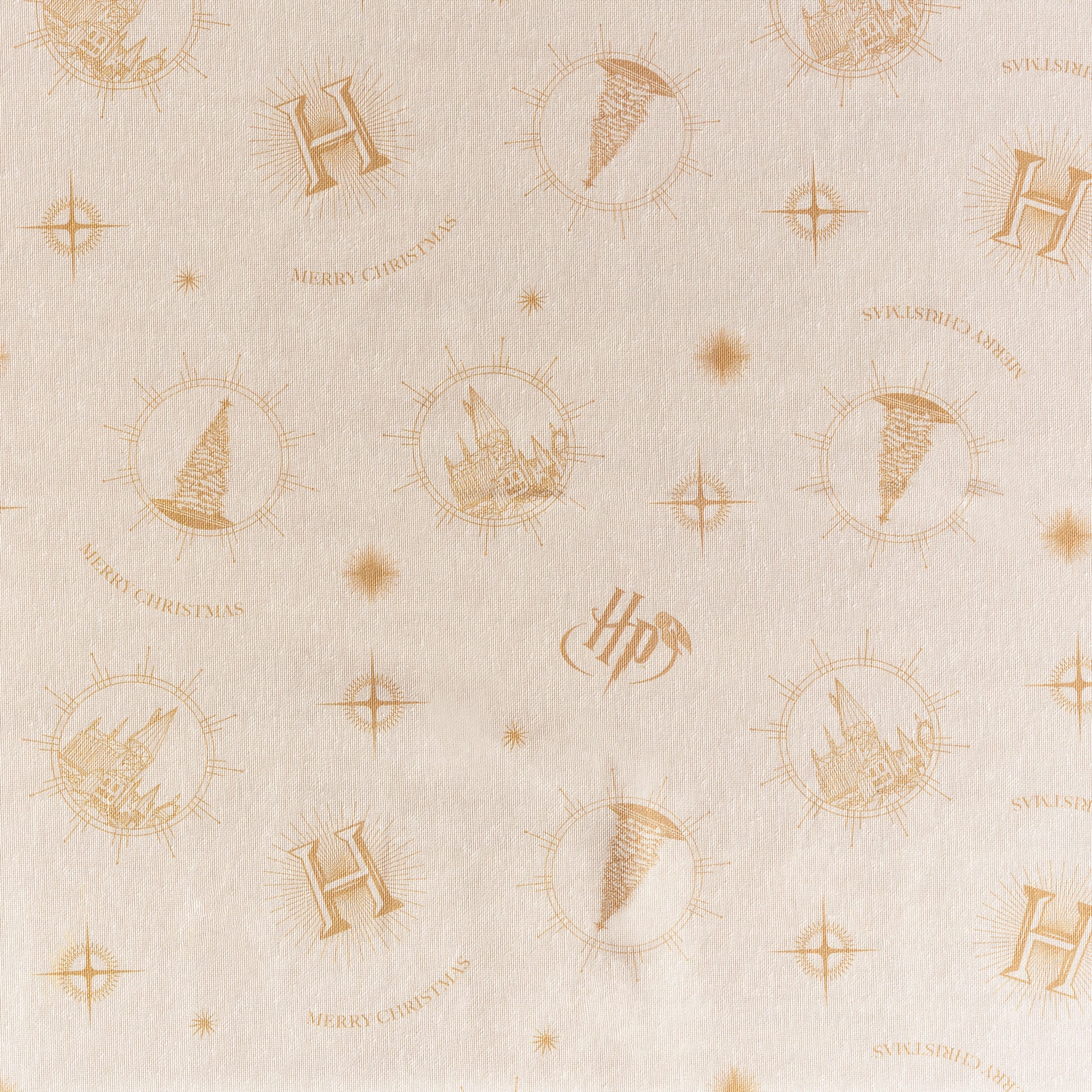 Hogwarts Christmas stain-resistant tablecloth