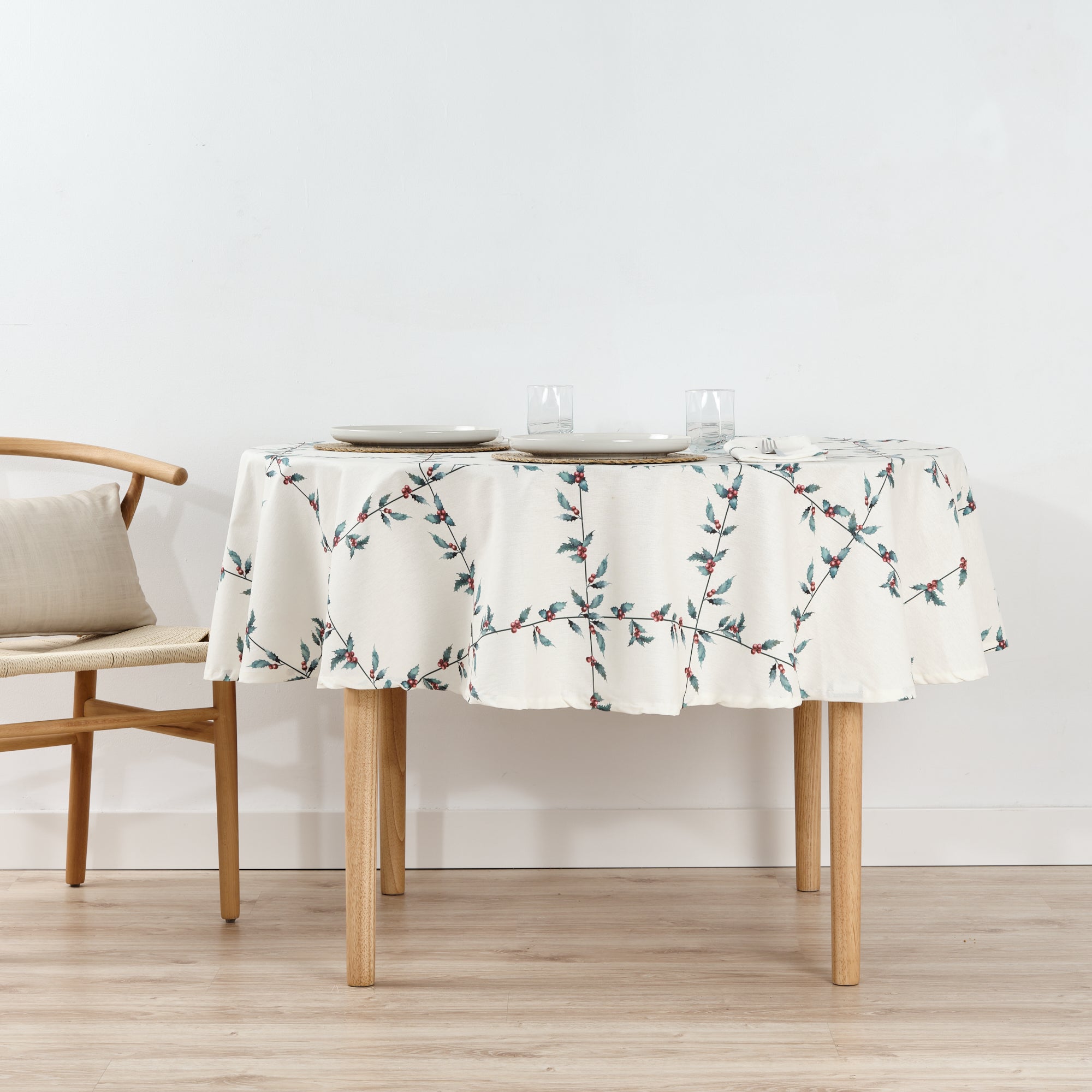 Round stain-resistant tablecloth White Christmas 1