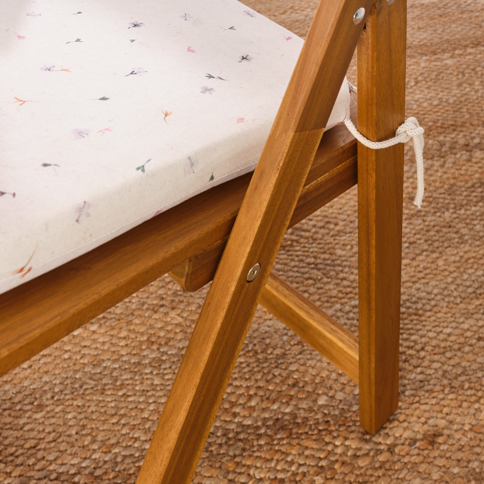 Padded seat cushion 0120-343 40x40x5 cm