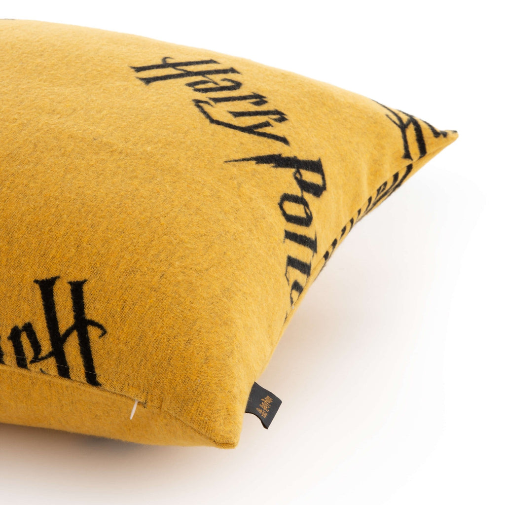 Hufflepuff extra soft cushion cover 50x50 cm