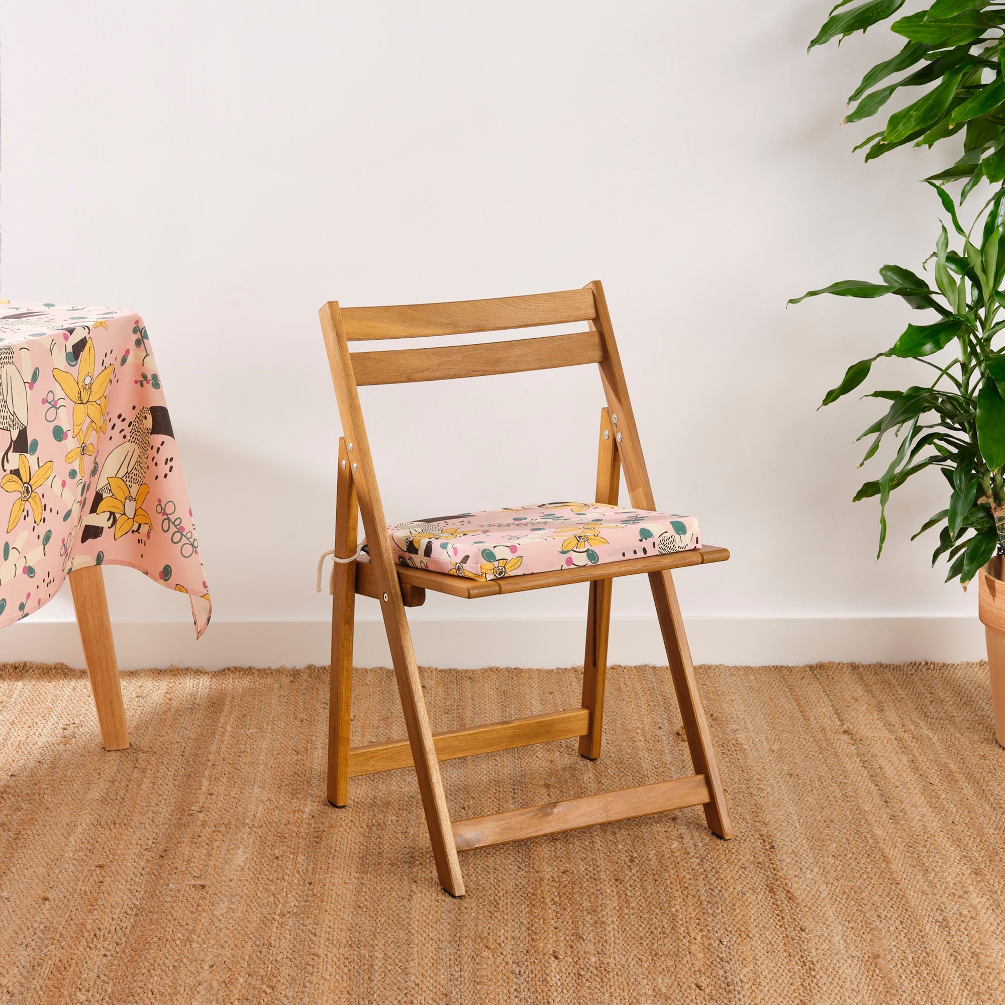 Padded seat cushion 0120-409 40x40x5 cm