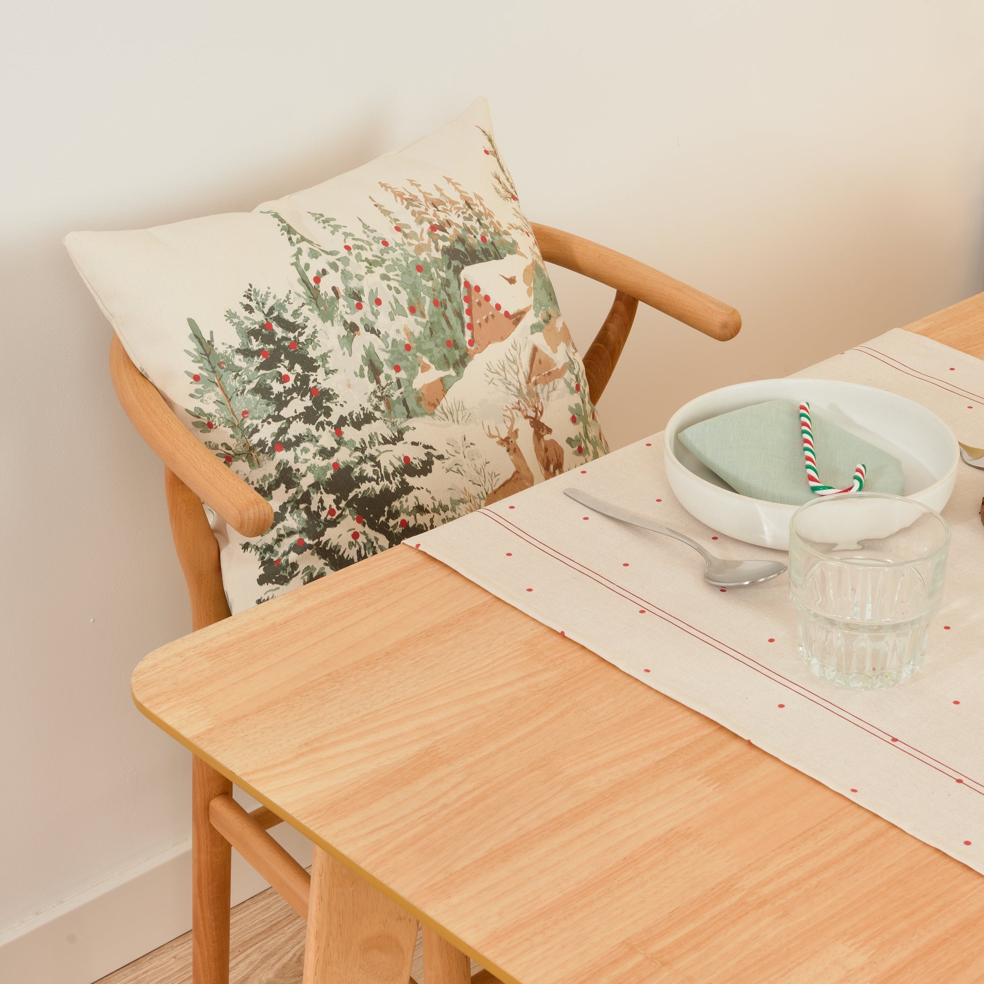 Chemin de table cerf