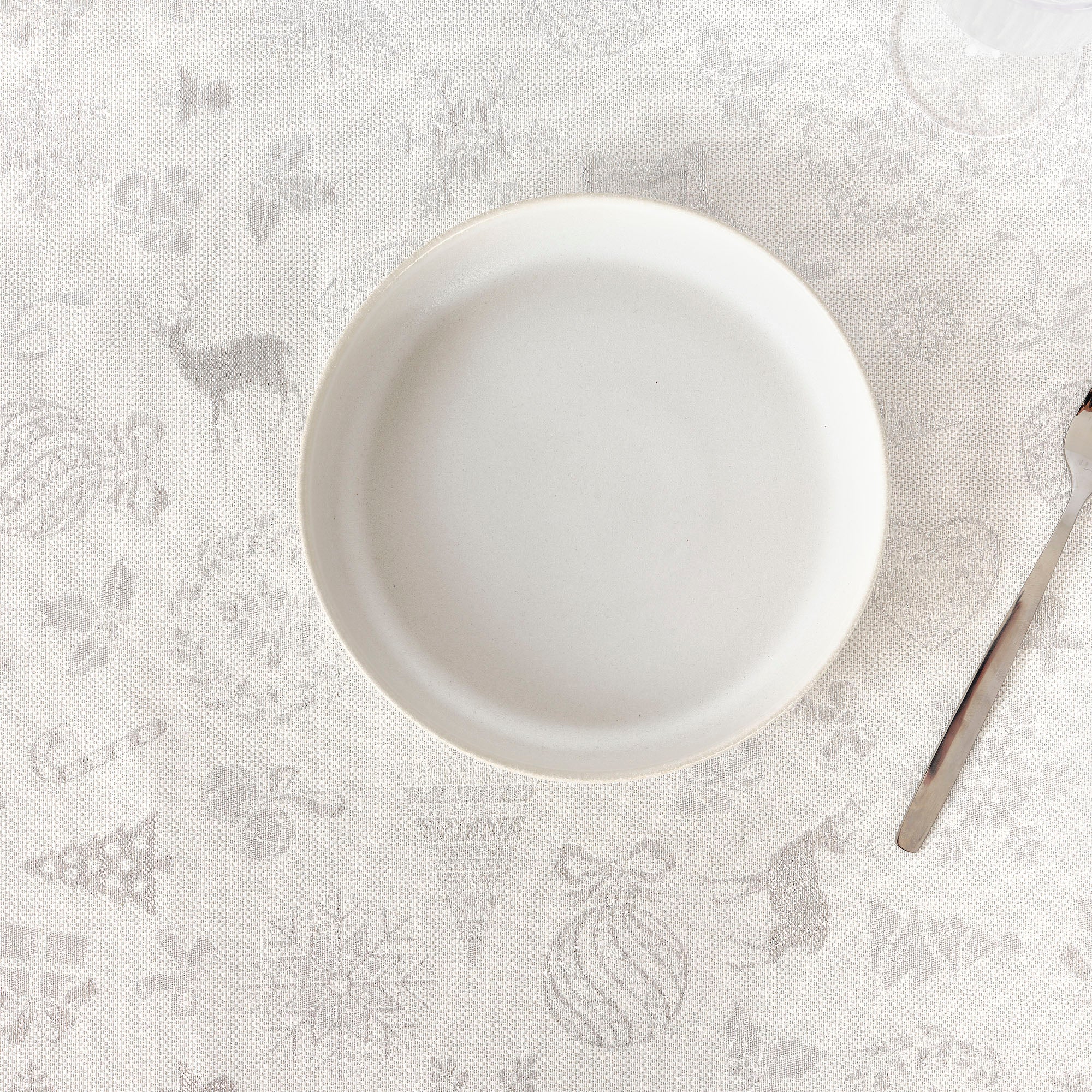 Jacquard tablecloth R22119 Natural Silver Lurex