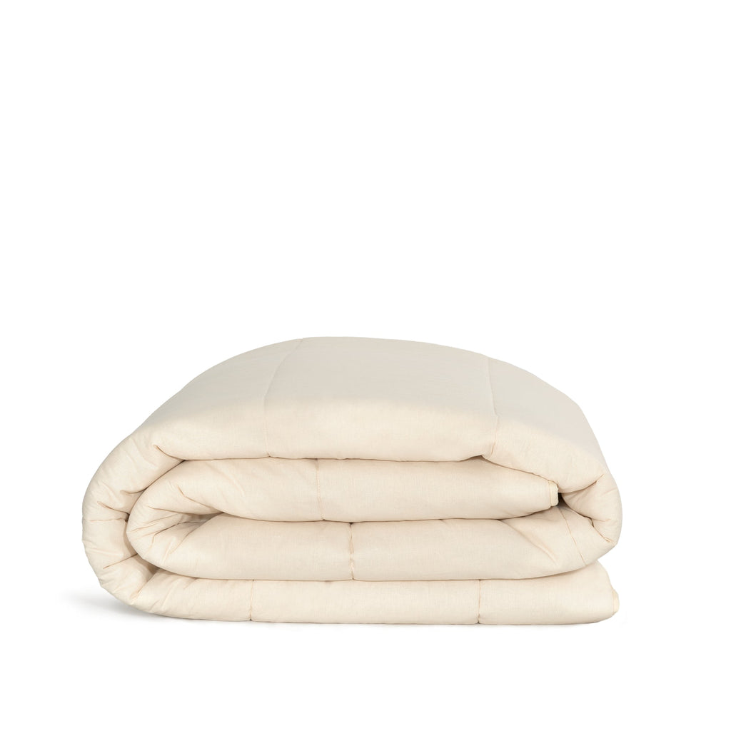 100% cotton Nordic filling with a feather touch of 125 gr.