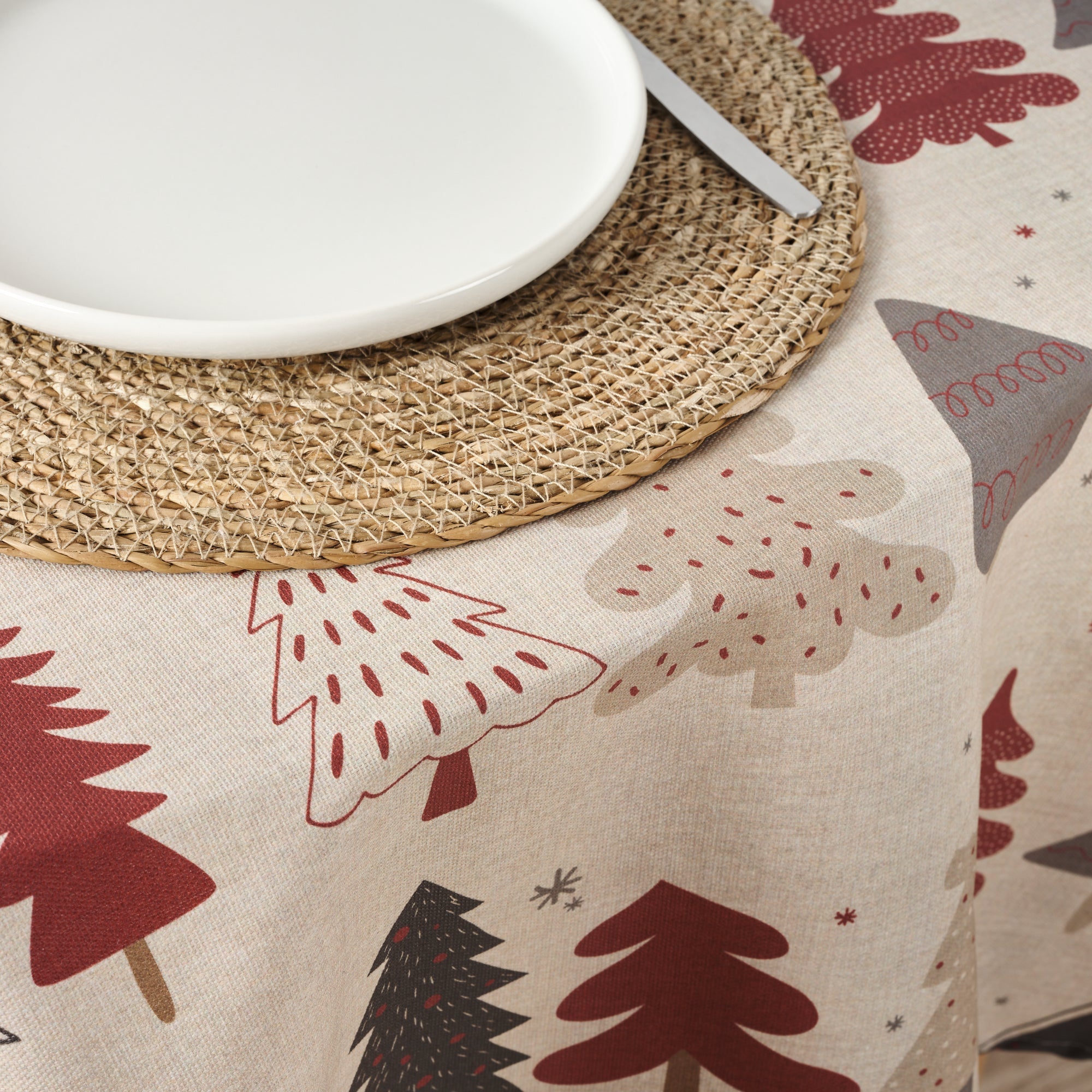 Lapland stain-resistant round tablecloth 52-100