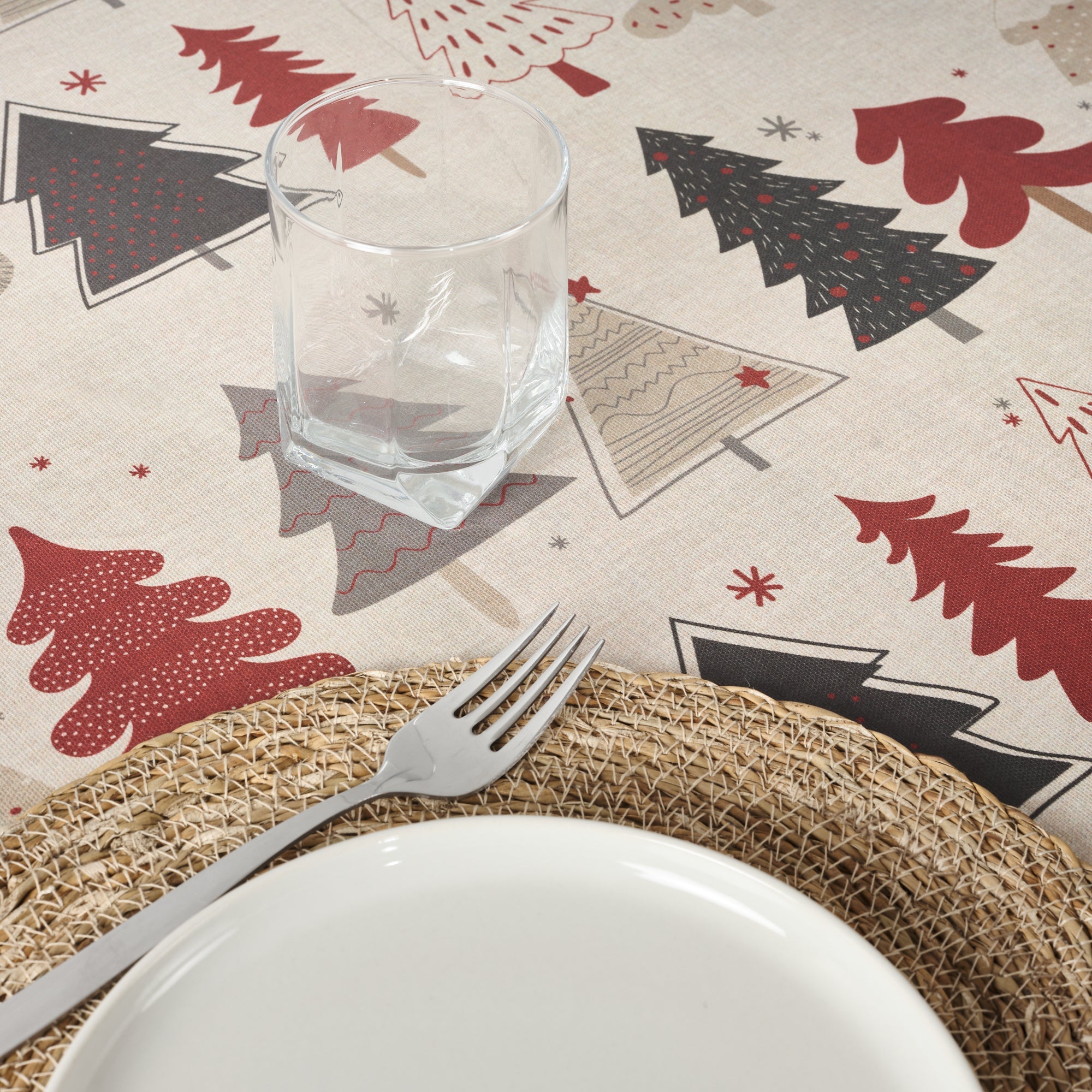 Lapland stain-resistant round tablecloth 52-100