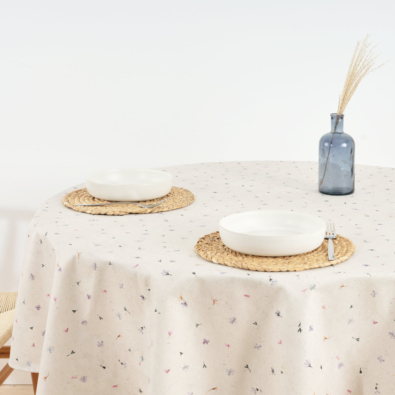 Round stain-resistant tablecloth 0120-343