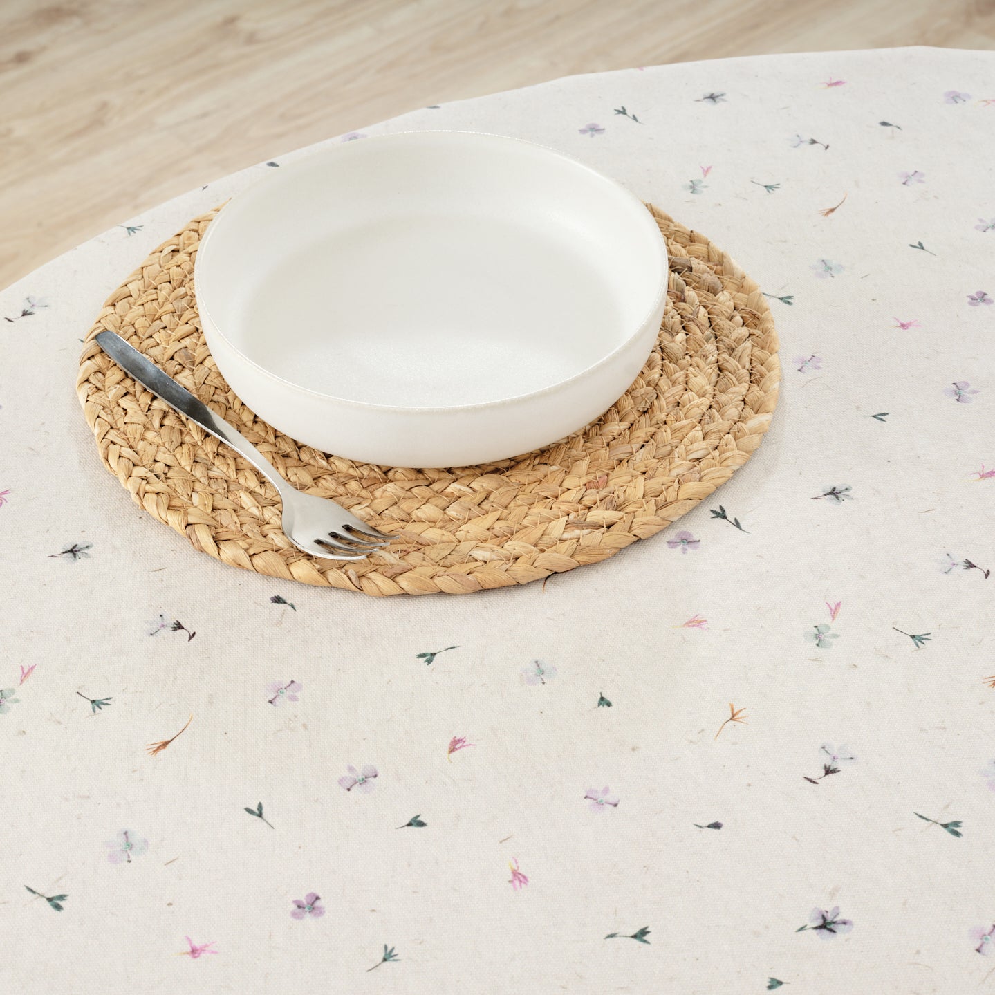 Round stain-resistant tablecloth 0120-343