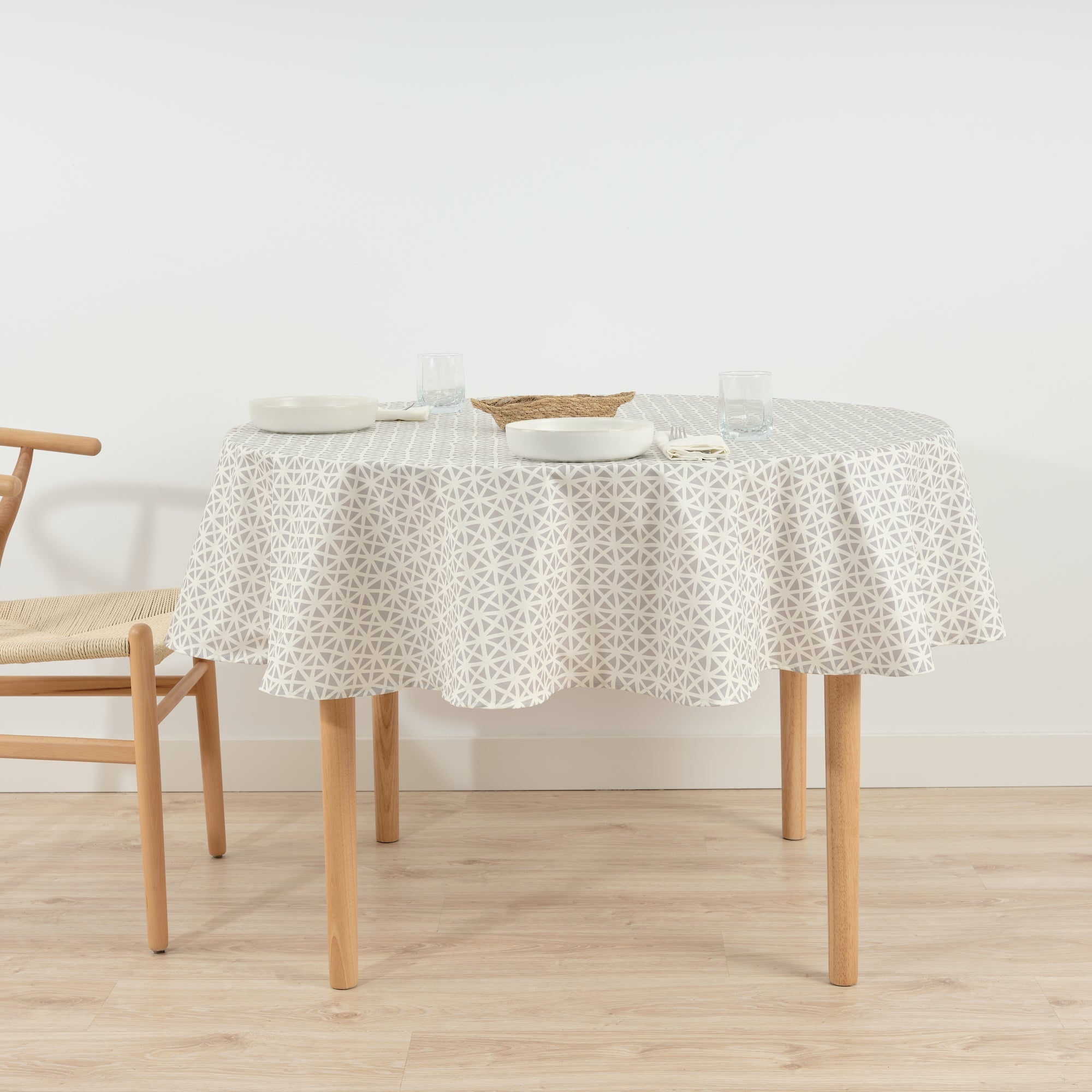 Round stain-resistant tablecloth 0318-122