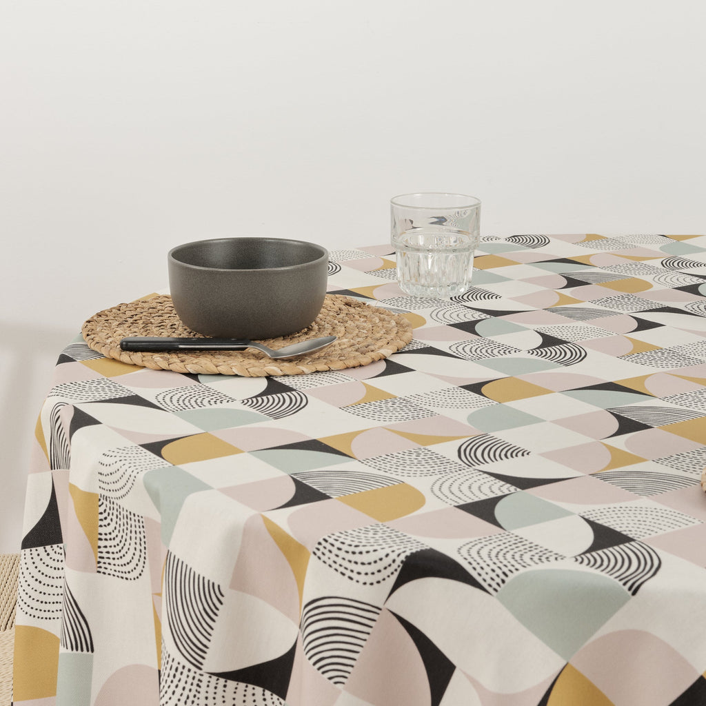 Round stain-resistant tablecloth P20