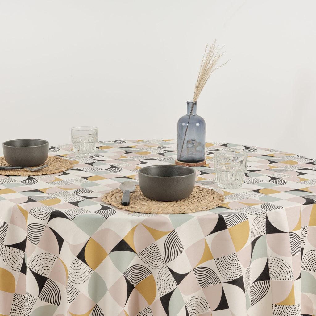 Round stain-resistant tablecloth P20