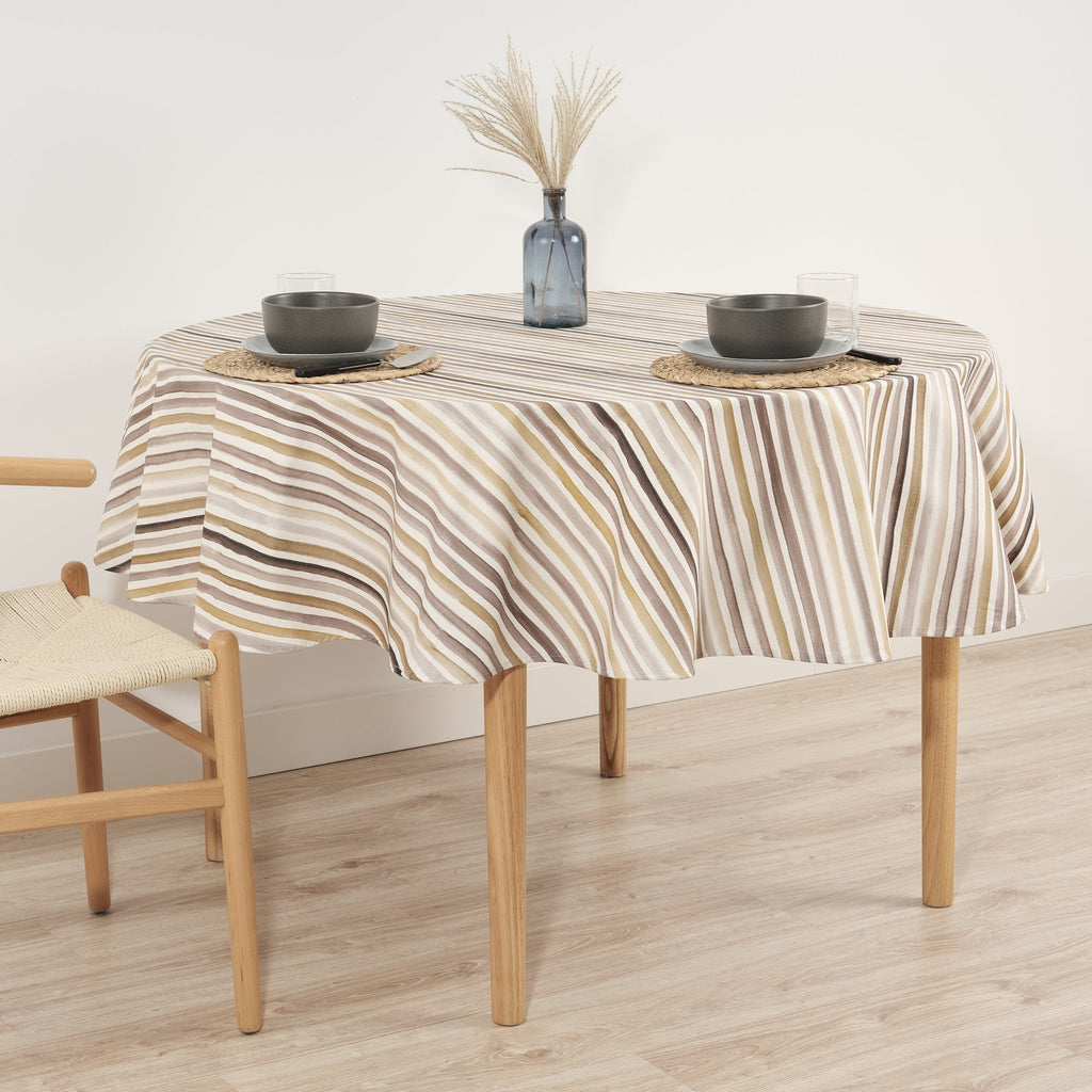 Naiara Brown stain-resistant round tablecloth