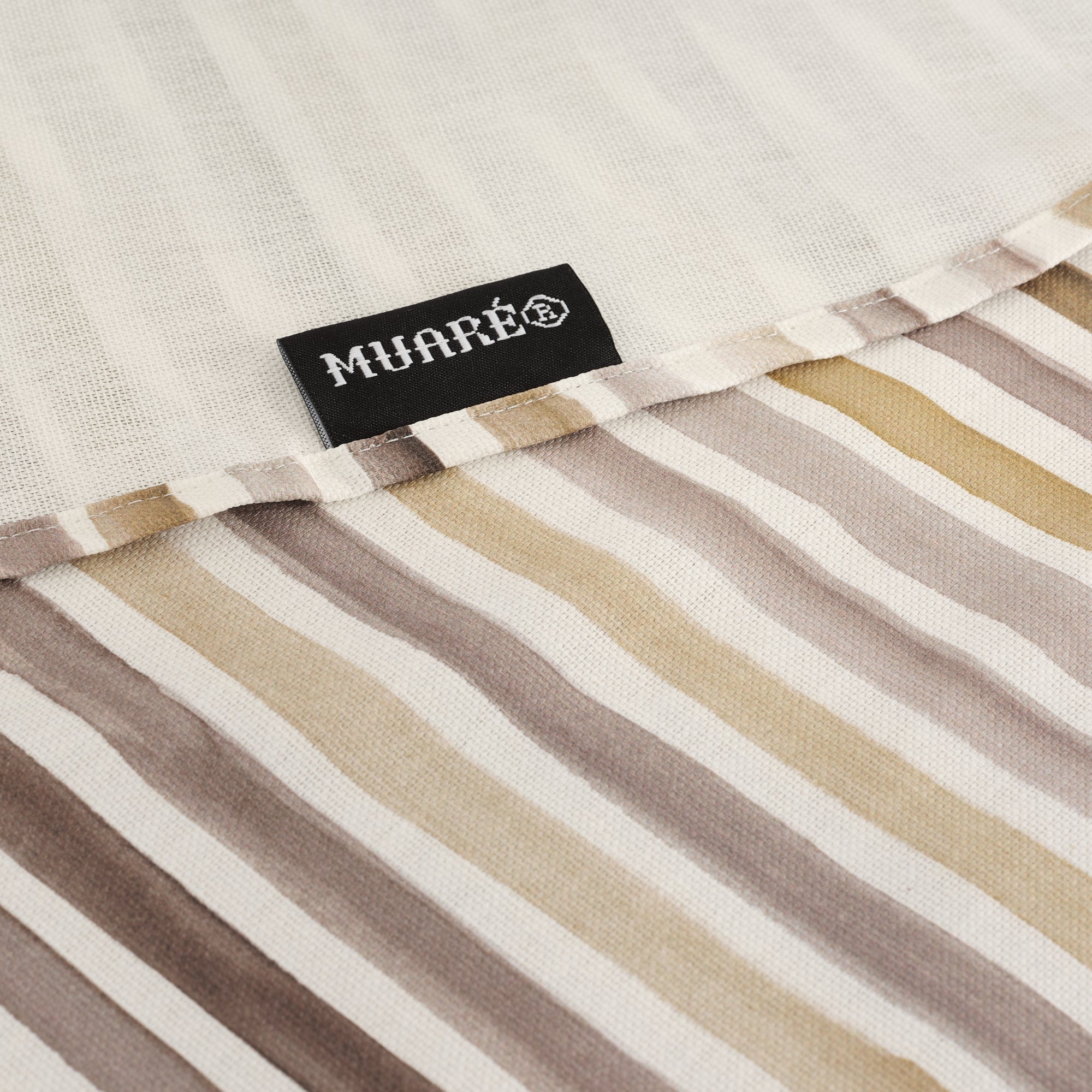 Naiara Brown stain-resistant round tablecloth