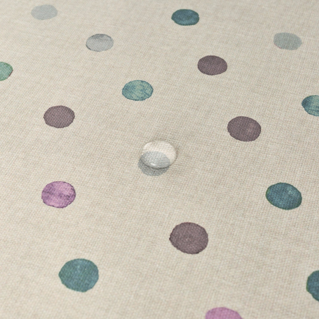Bibury round stain-resistant tablecloth