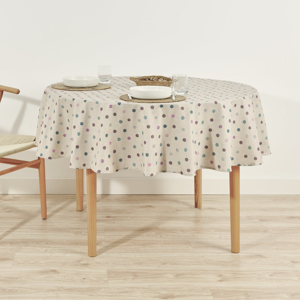 Bibury round stain-resistant tablecloth