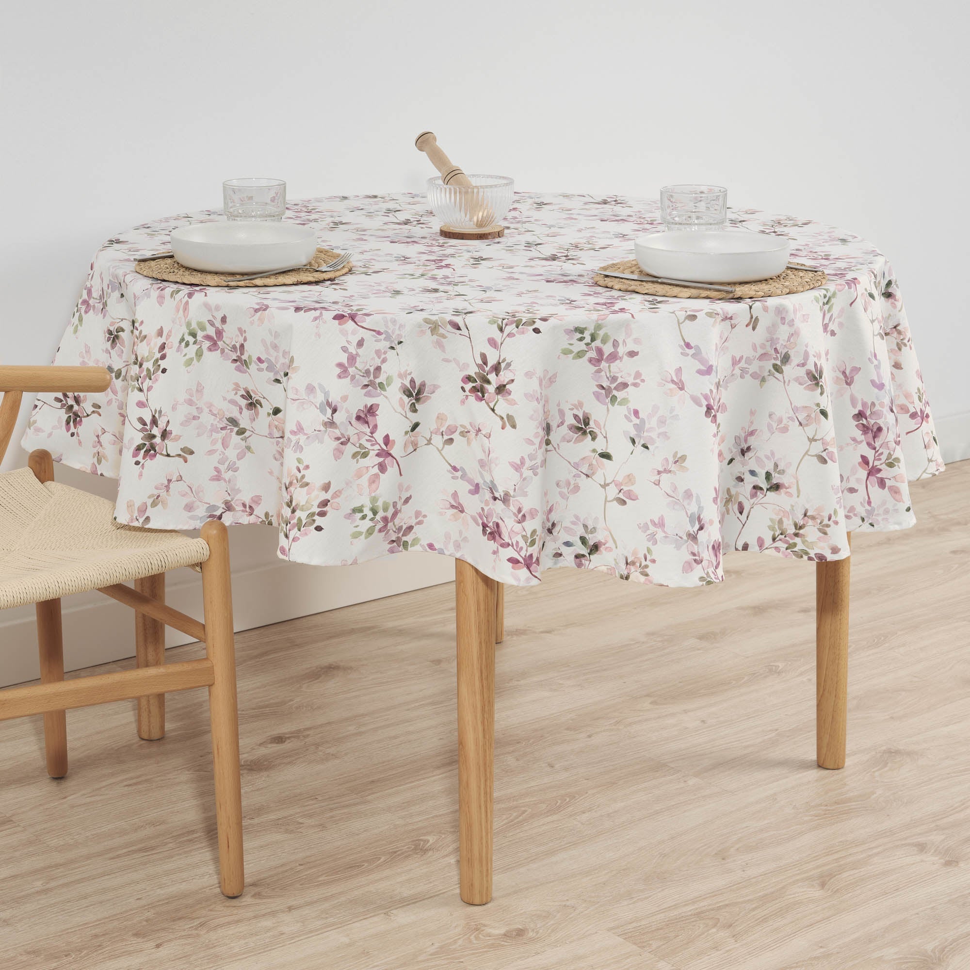 Ribe stain-resistant round tablecloth