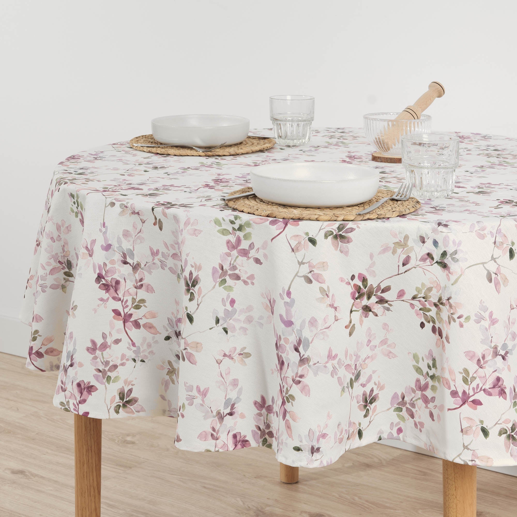 Ribe stain-resistant round tablecloth